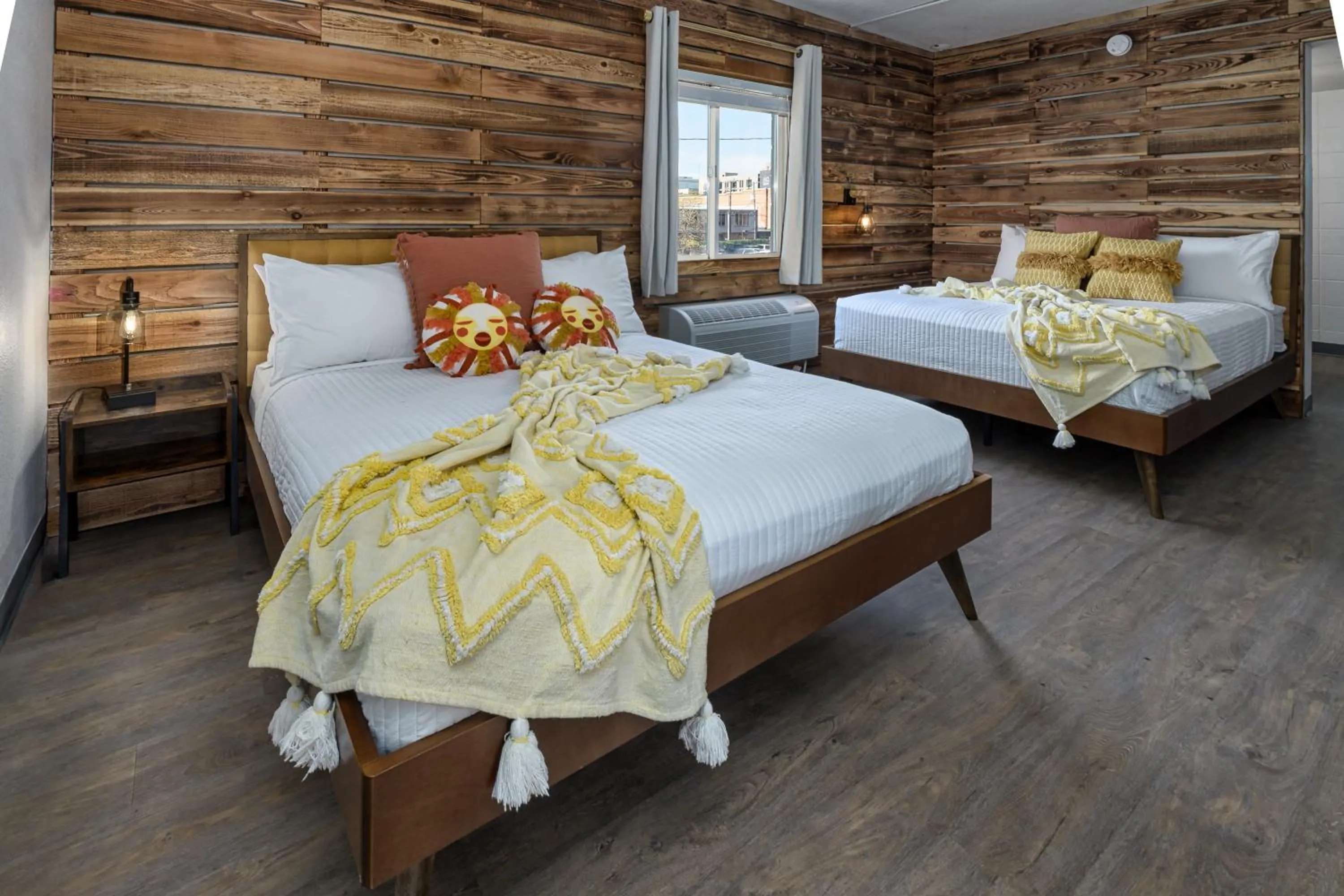 Photo of the whole room in Bel Aire Motel