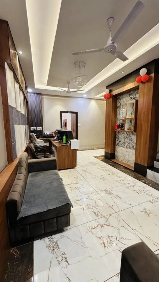 Seating area in Hotel Ratnam Palace Maheshwar