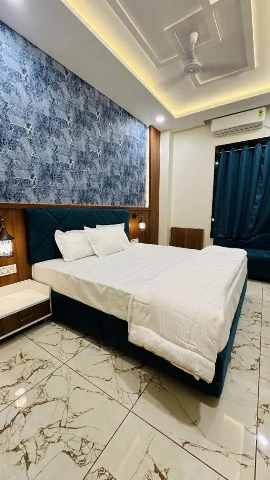 Bed in Hotel Ratnam Palace Maheshwar