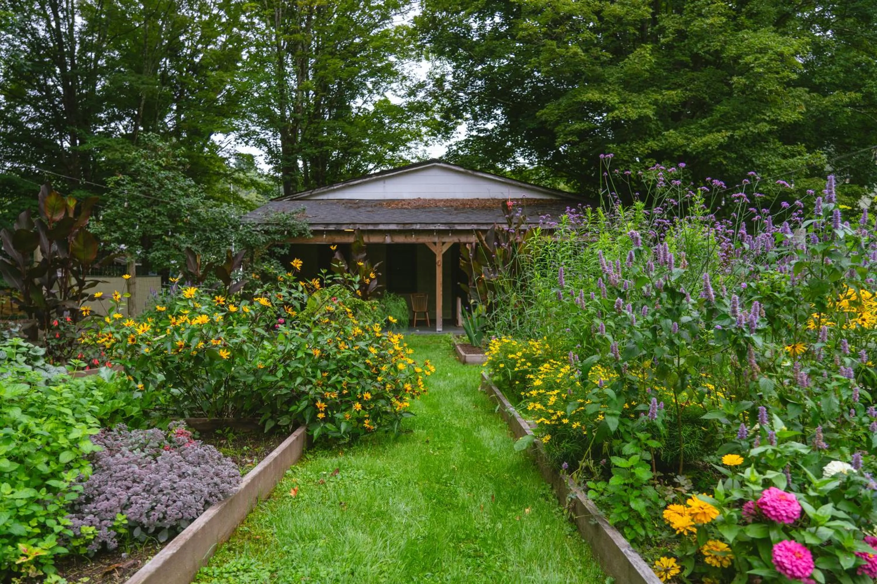 Garden in The North Branch Inn