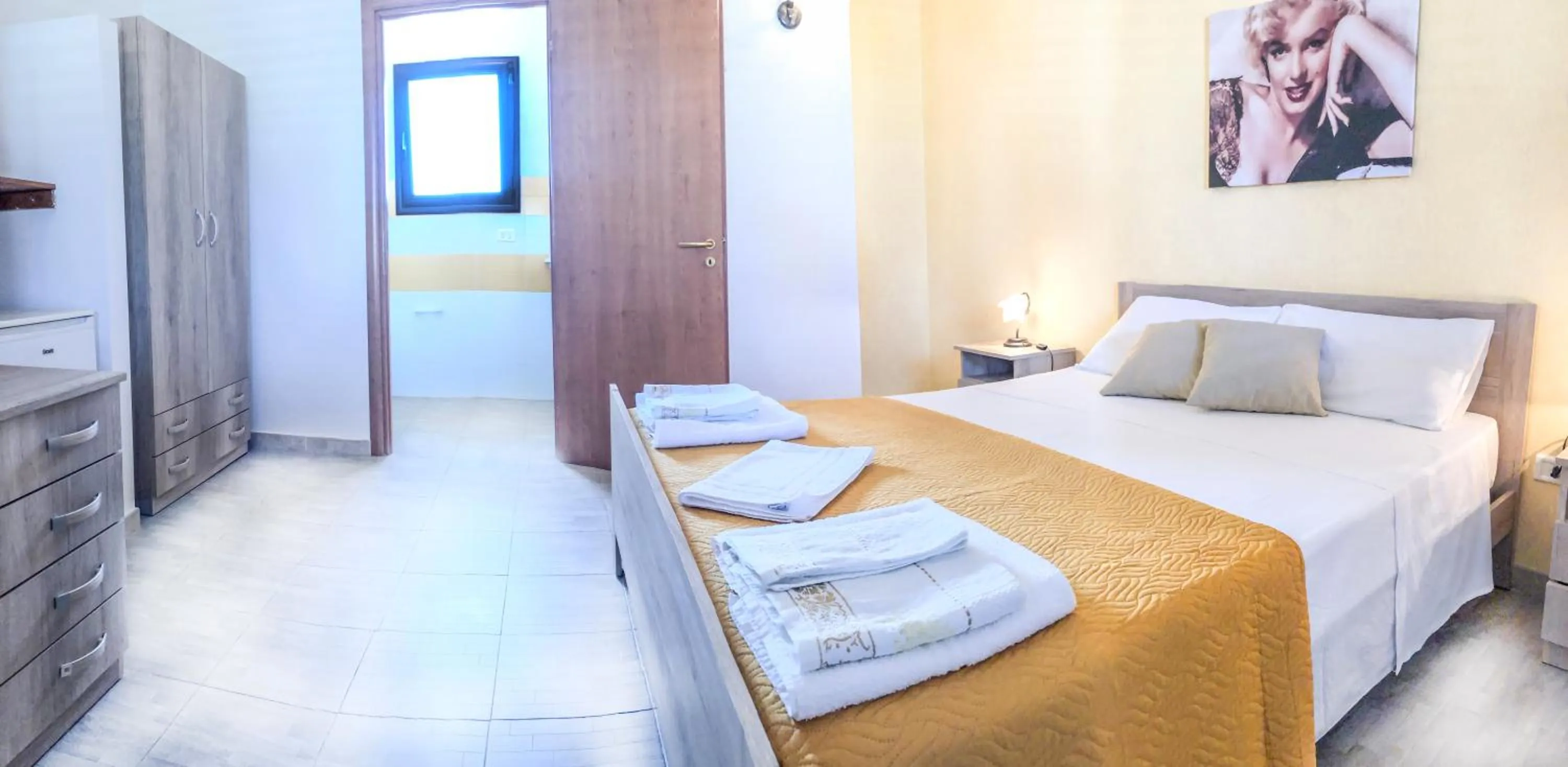 Photo of the whole room, Bed in Il mondo dei sogni