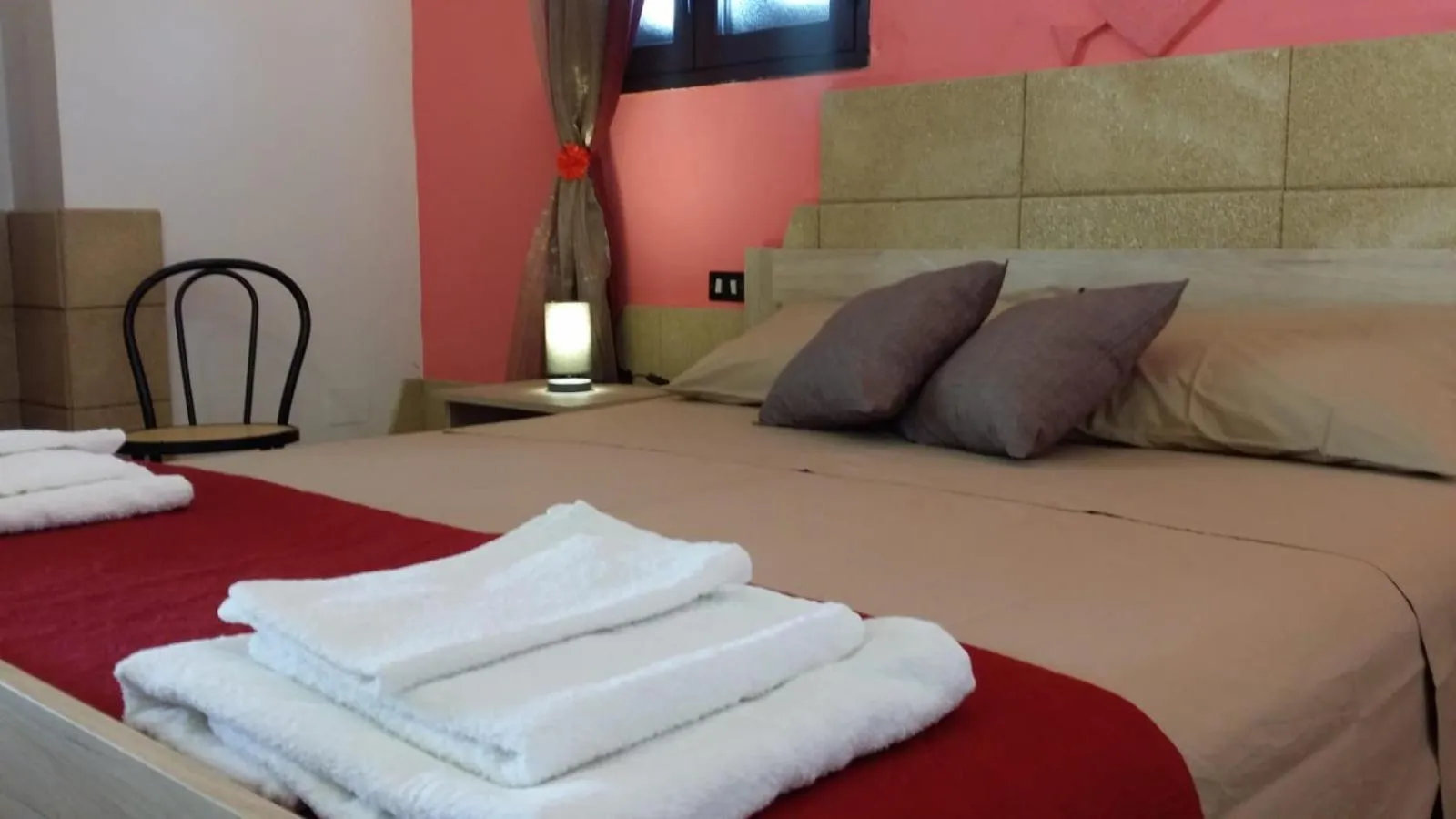 Photo of the whole room, Bed in Il mondo dei sogni