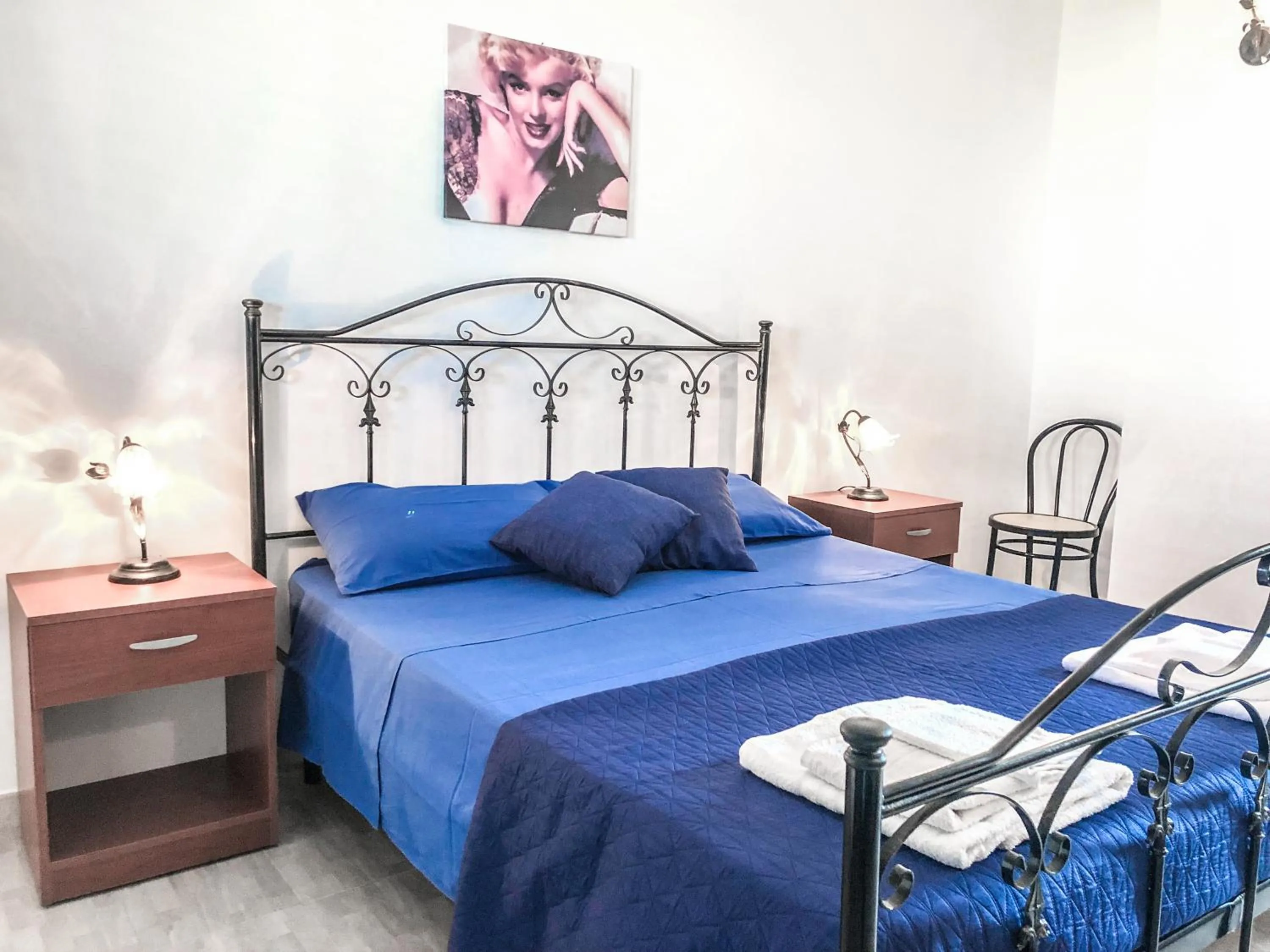 Photo of the whole room, Bed in Il mondo dei sogni