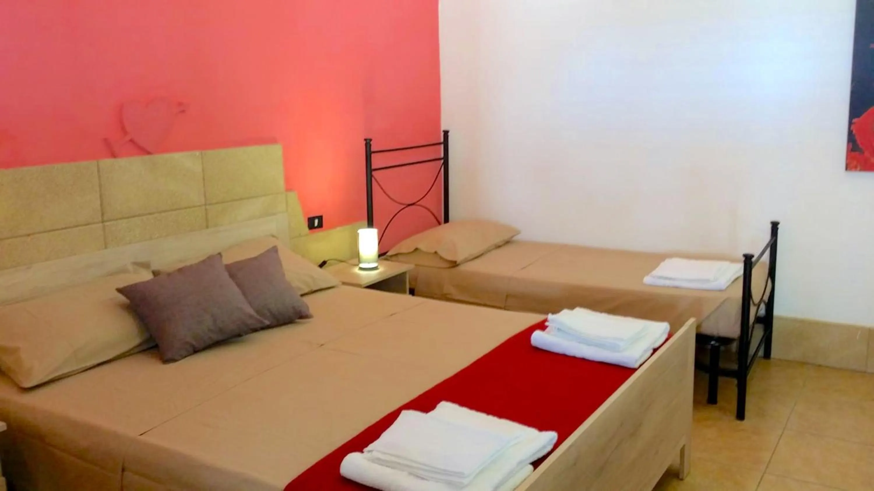 Photo of the whole room, Bed in Il mondo dei sogni