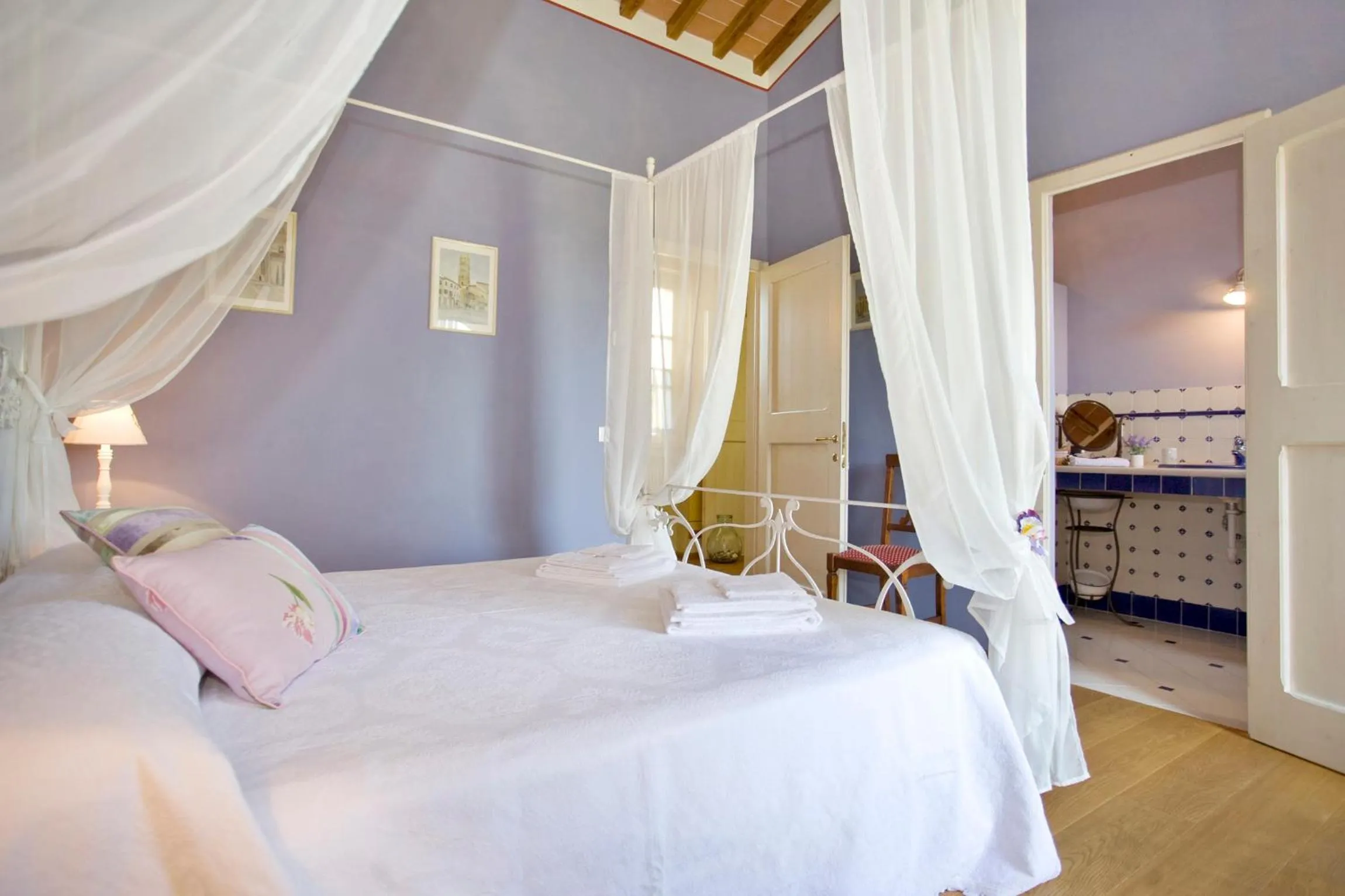 Photo of the whole room, Bed in Villa Gourmet