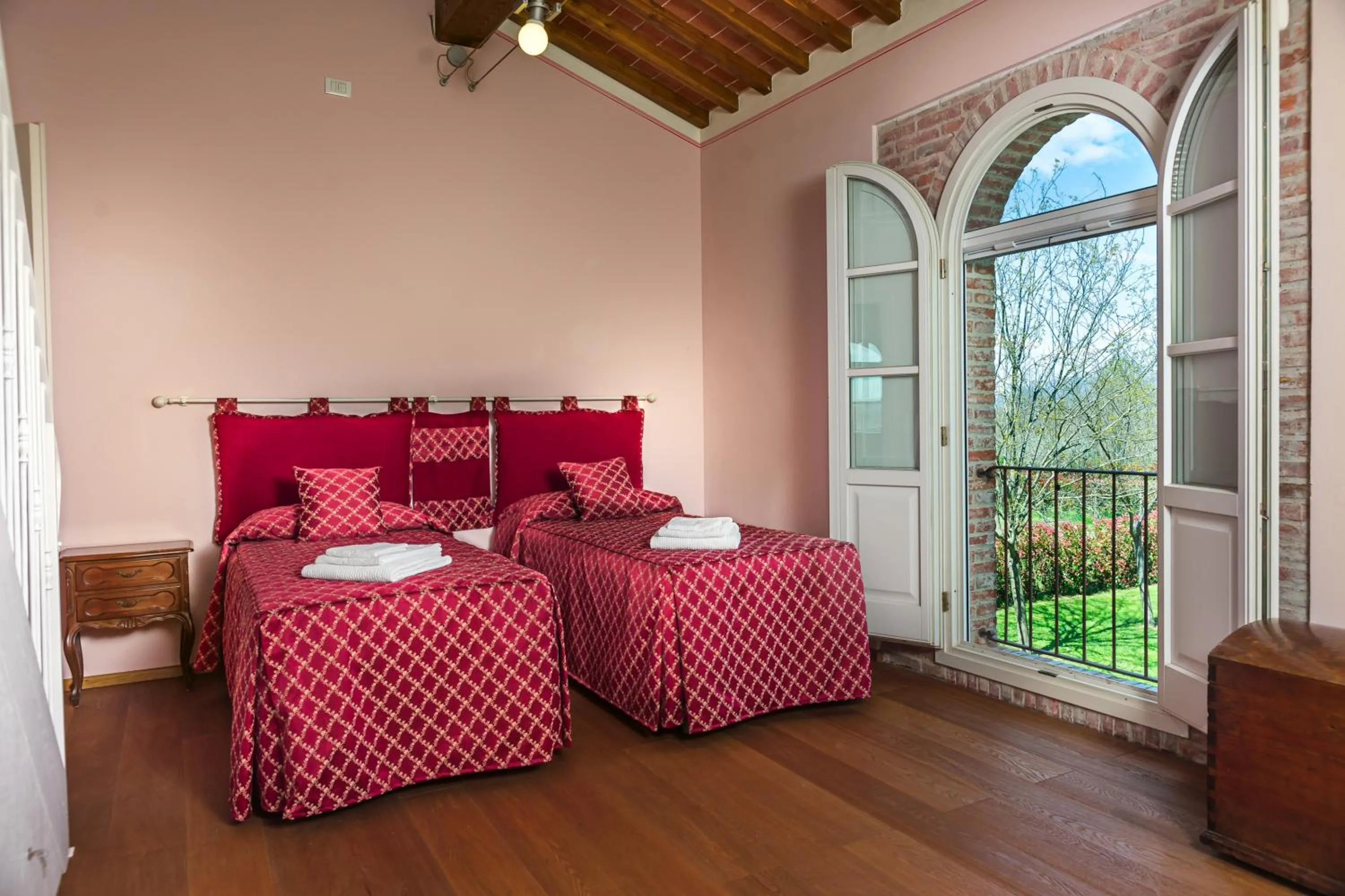 Bedroom, Bed in Villa Gourmet