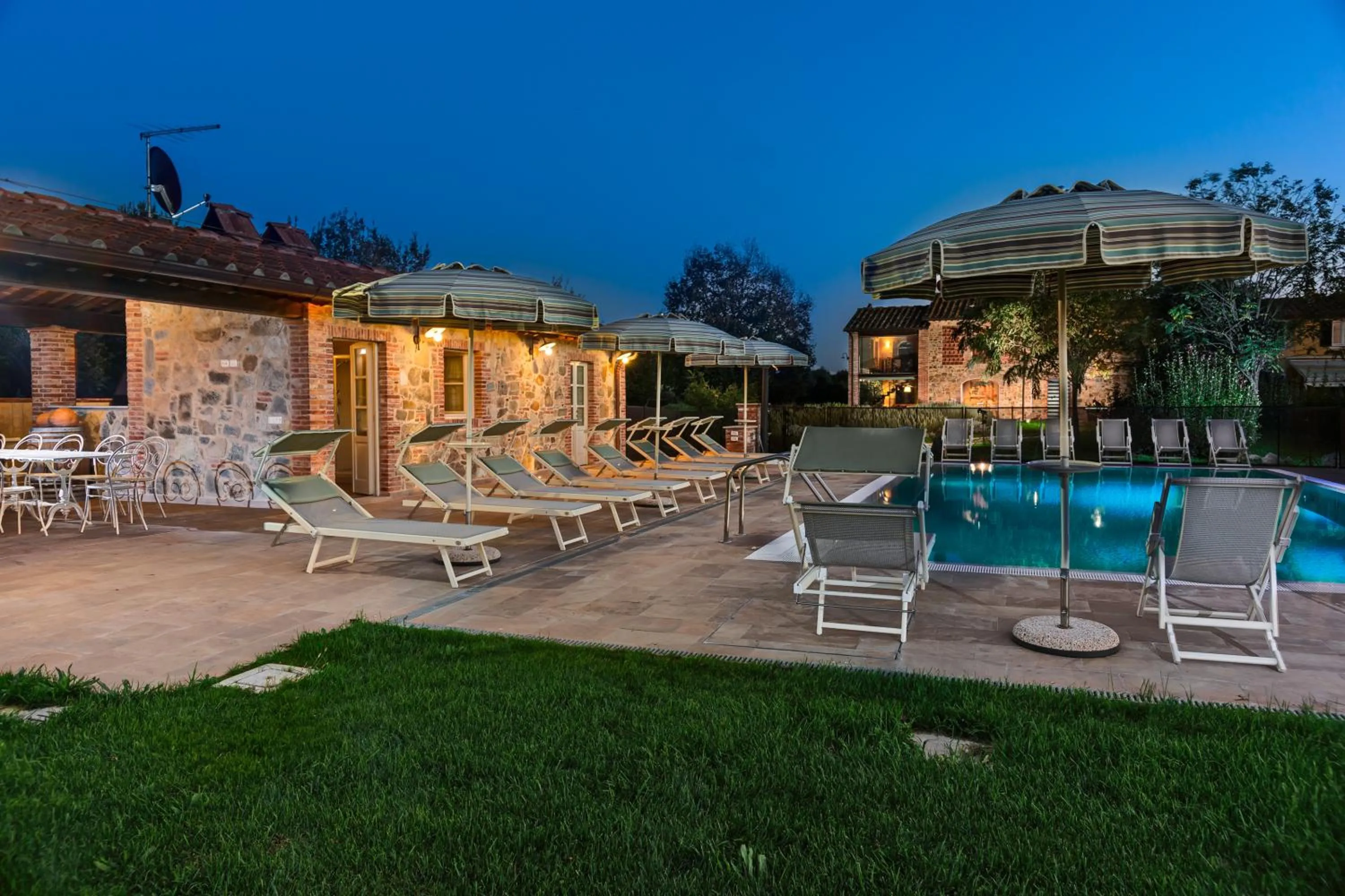 Restaurant/places to eat in Villa Gourmet