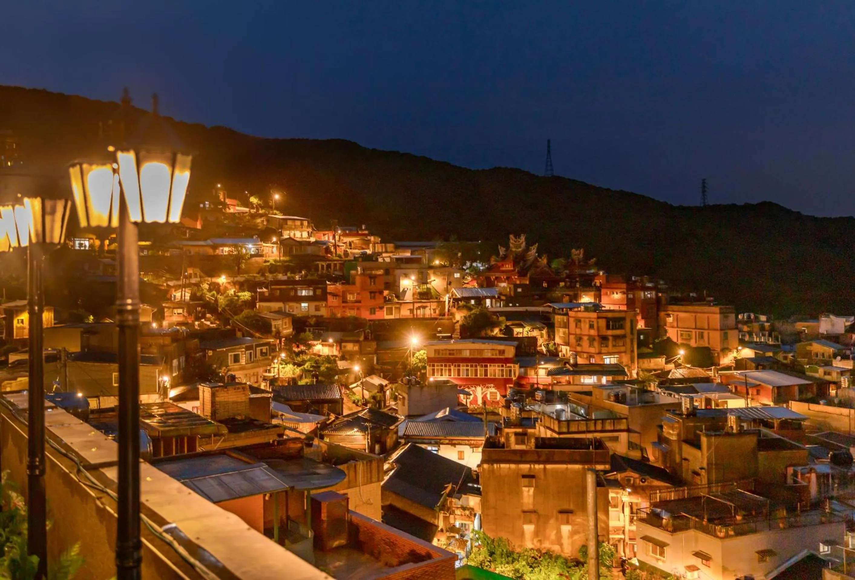 Night in Jiufen Nostalgic Inn