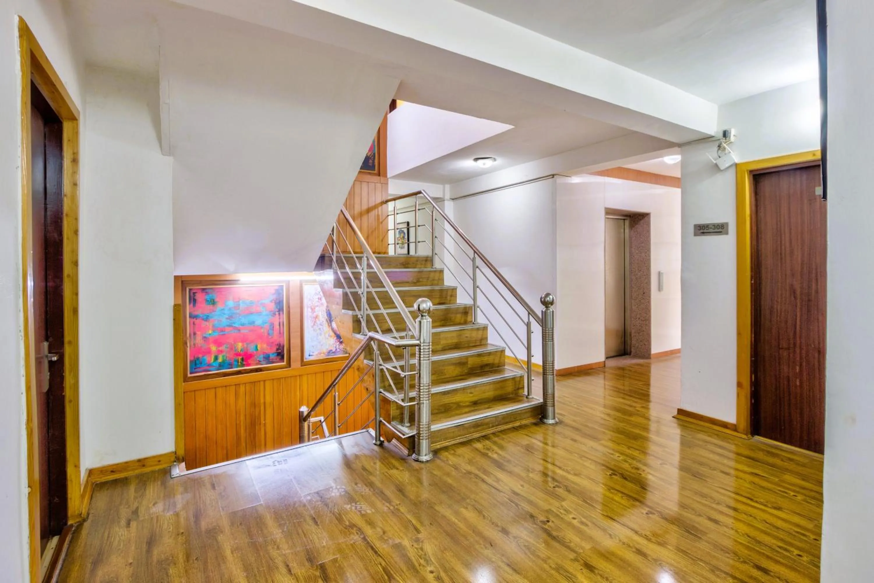 elevator in Hotel Greenfields