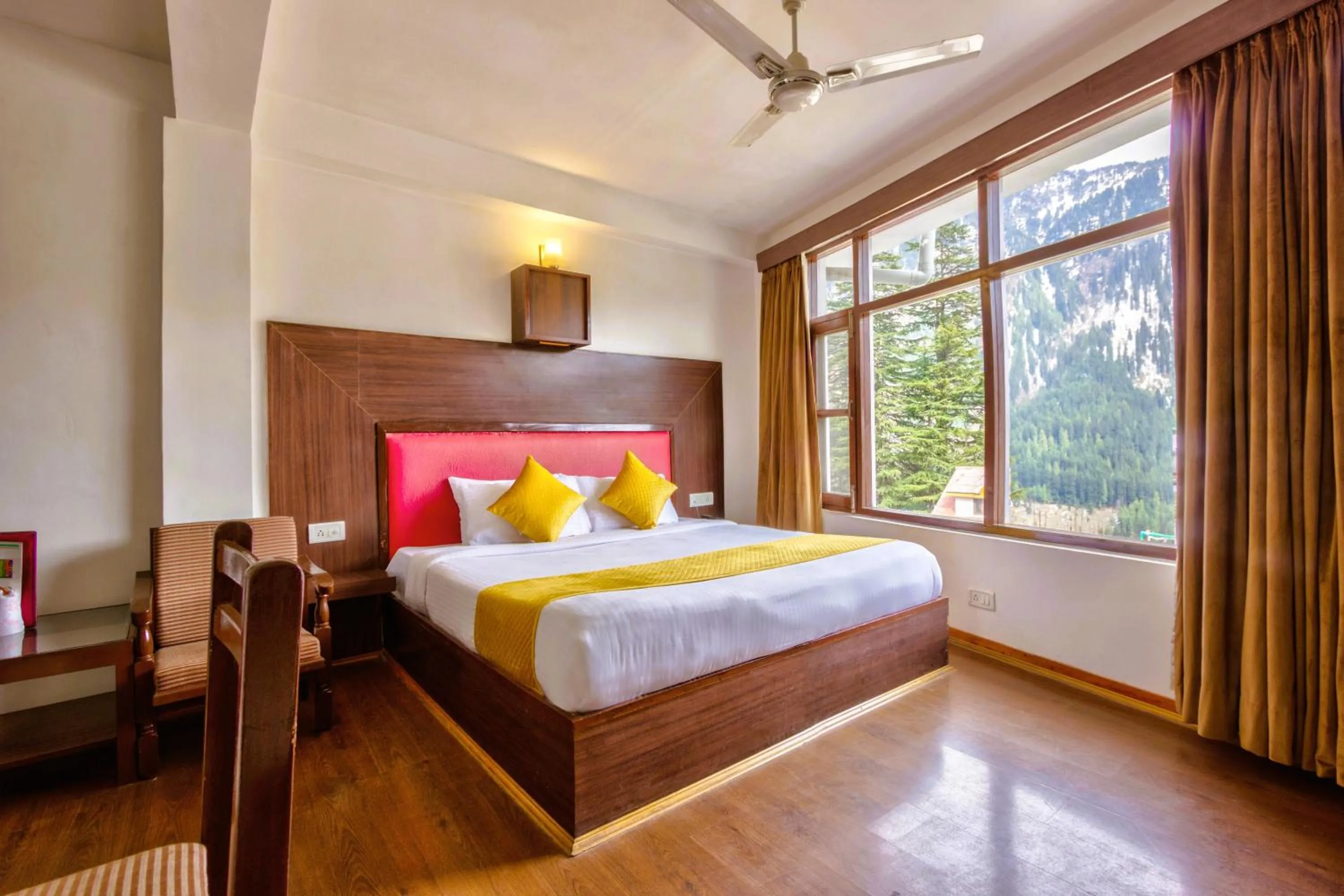 Bedroom, Bed in Hotel Greenfields