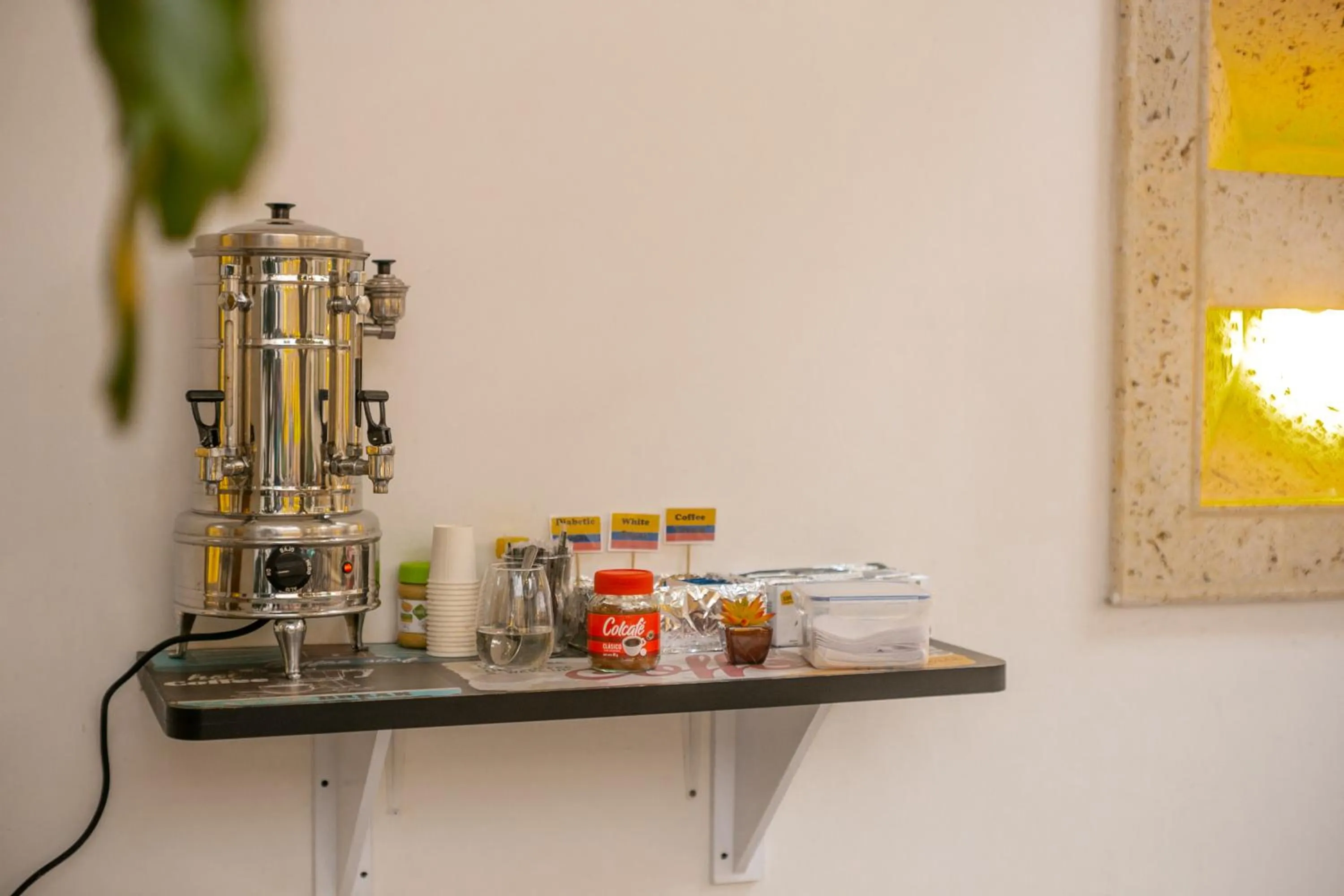 Coffee/tea facilities in Cartagena Suites de Manga