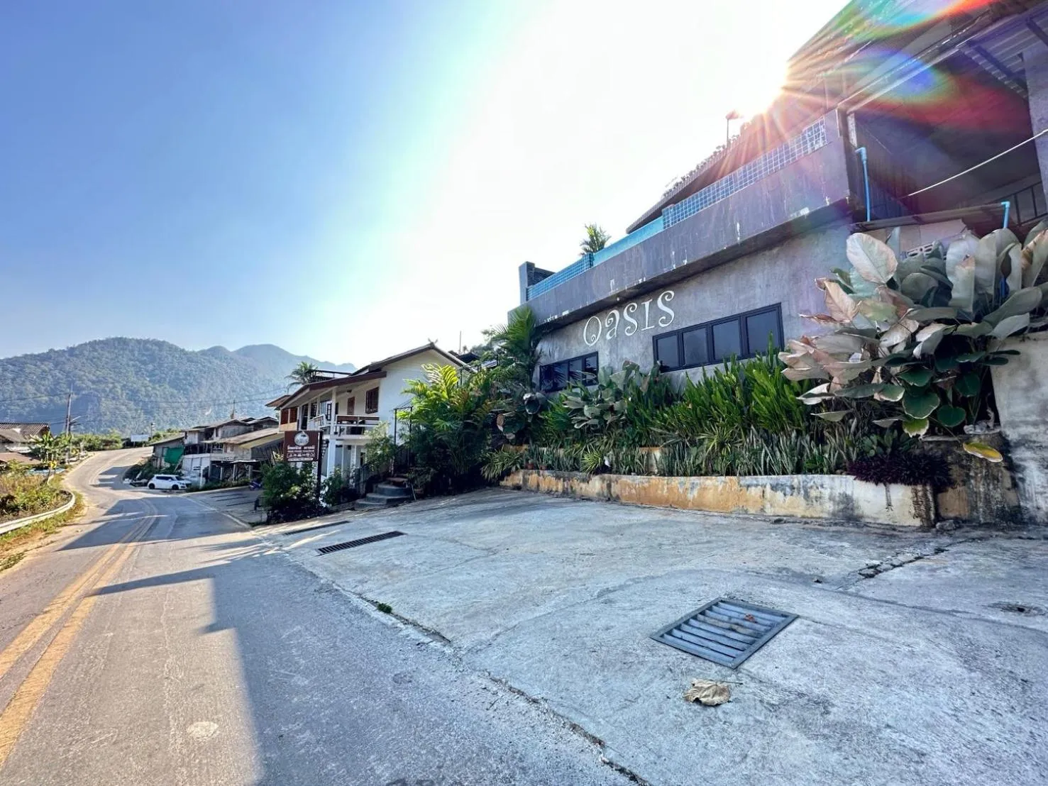 Property building in Oasis Phamee