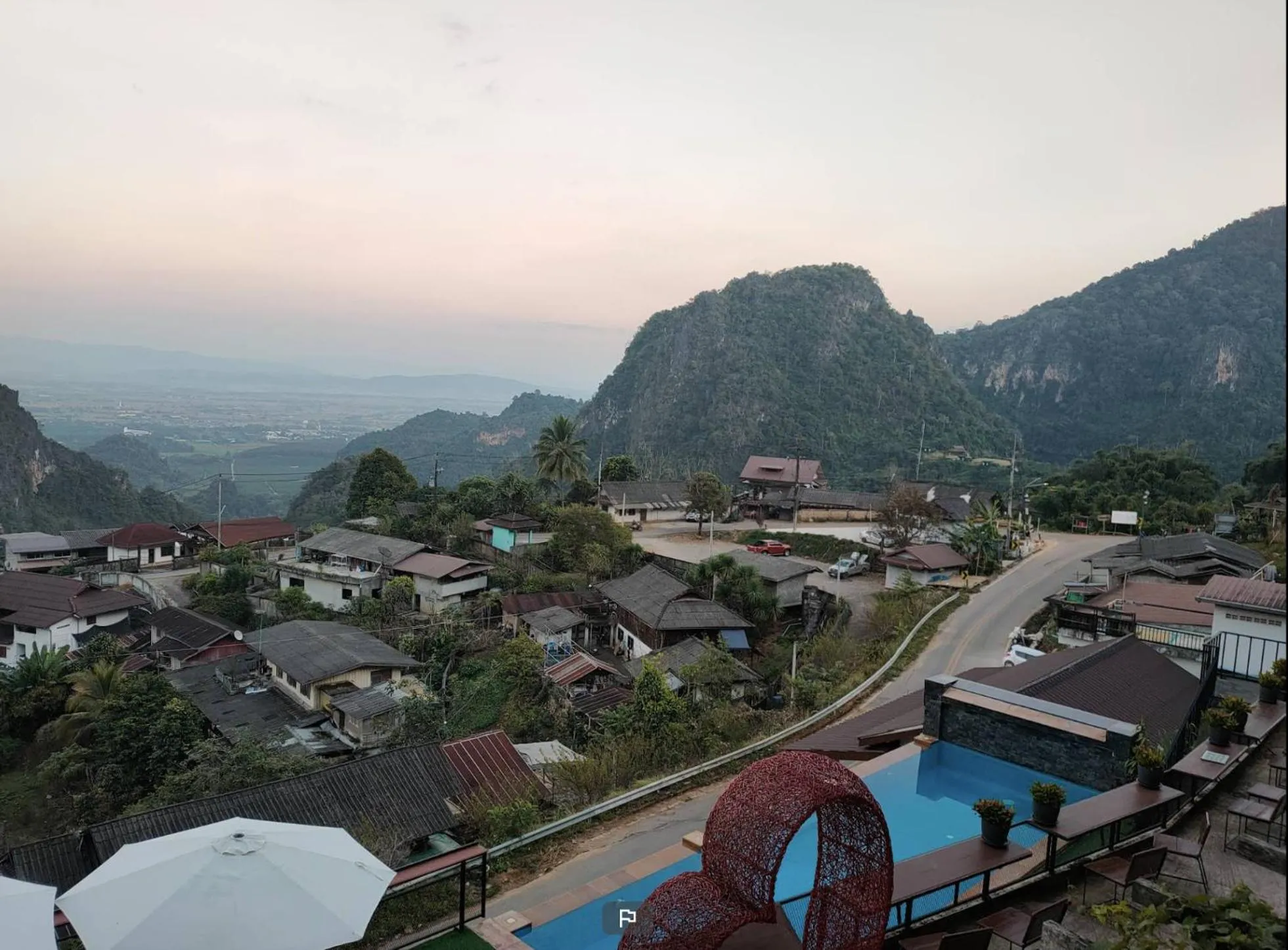 Neighbourhood in Oasis Phamee