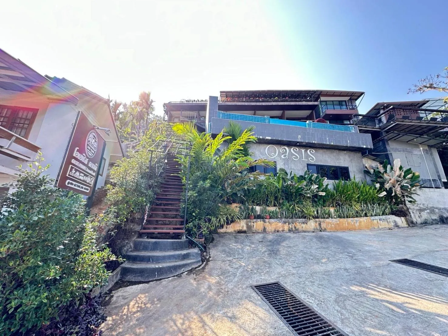 Property building in Oasis Phamee