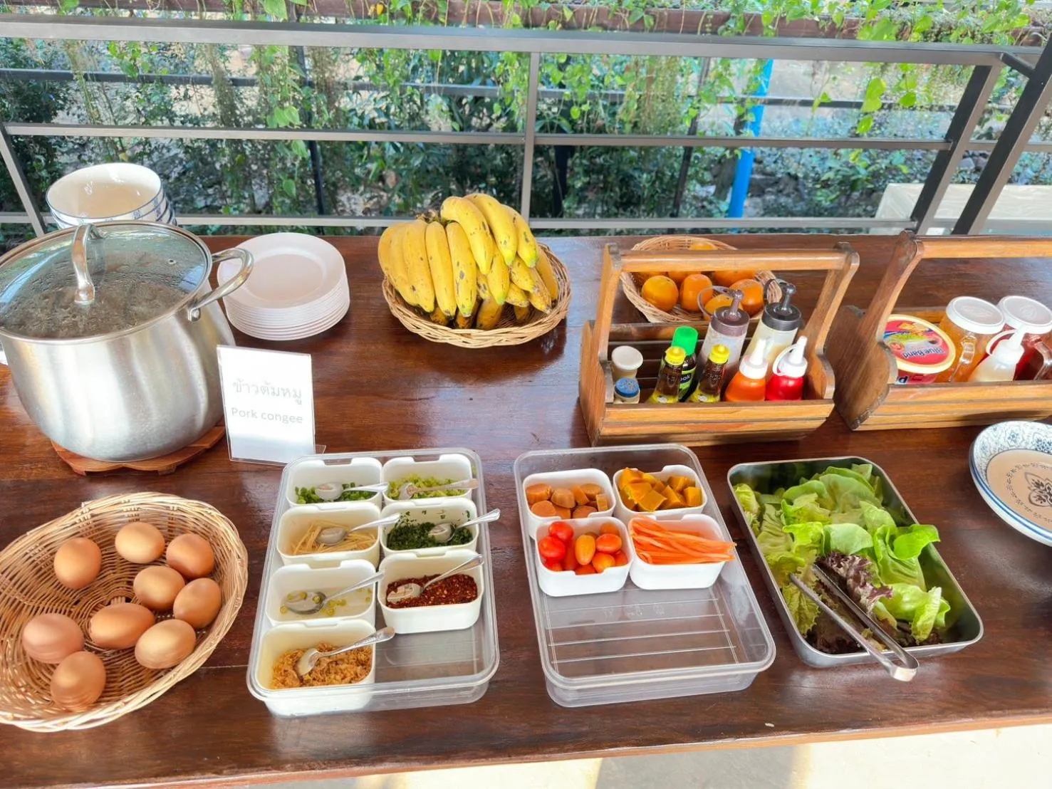 Food in Oasis Phamee