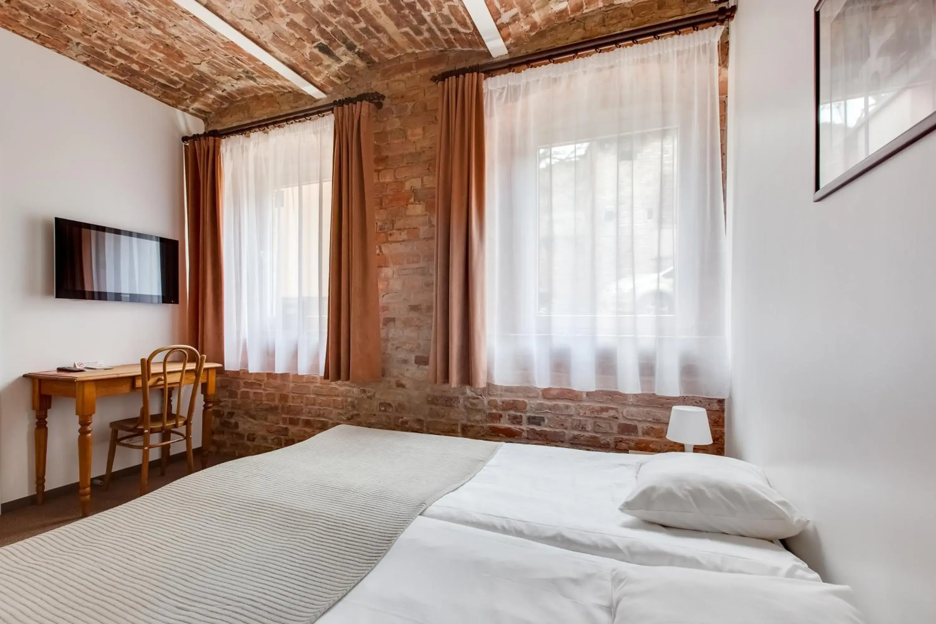 Double Room in Janne Hotel with Self Check-in Double Room in Janne Hotel with Self Check-in