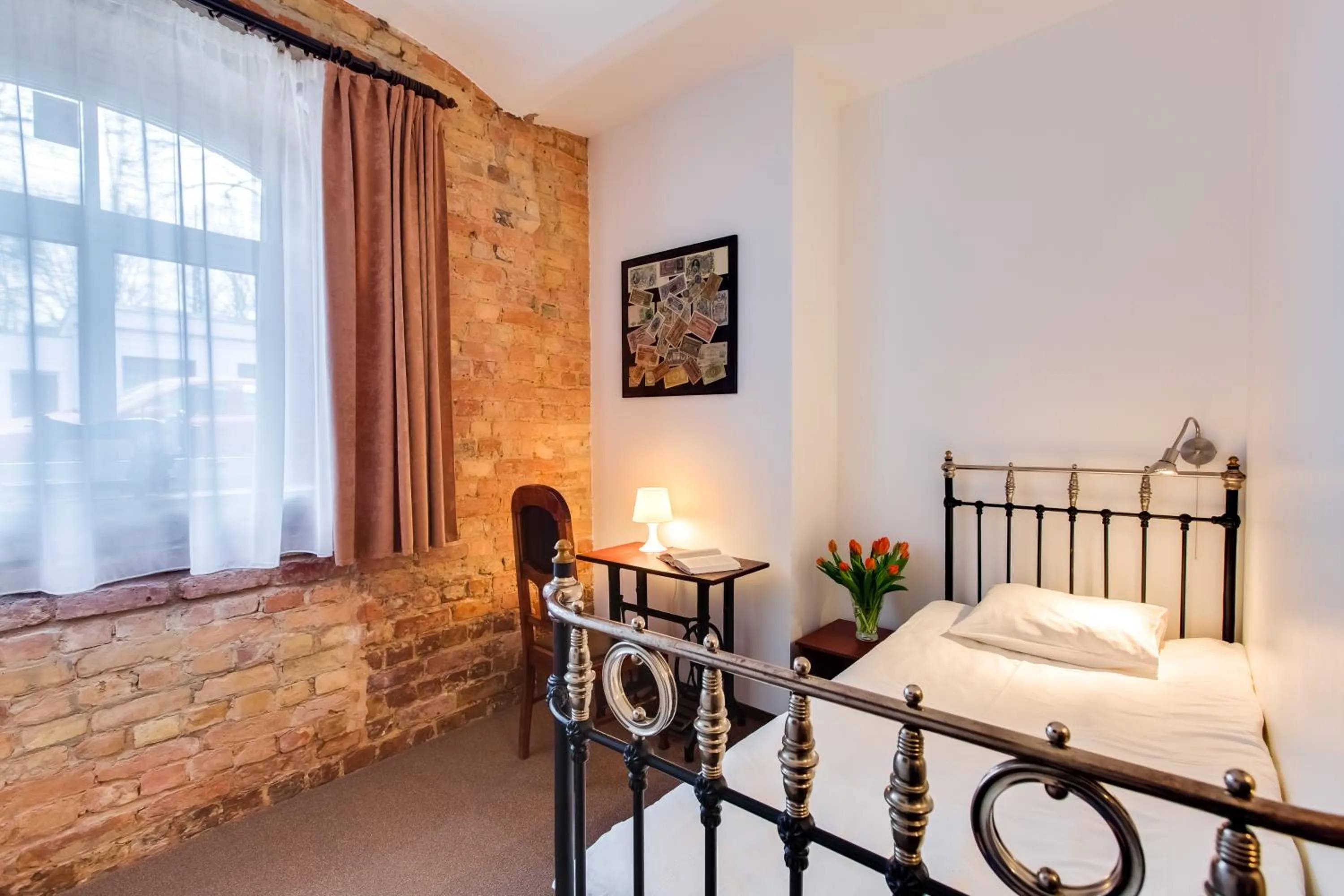 Bed in Janne Hotel with Self Check-in