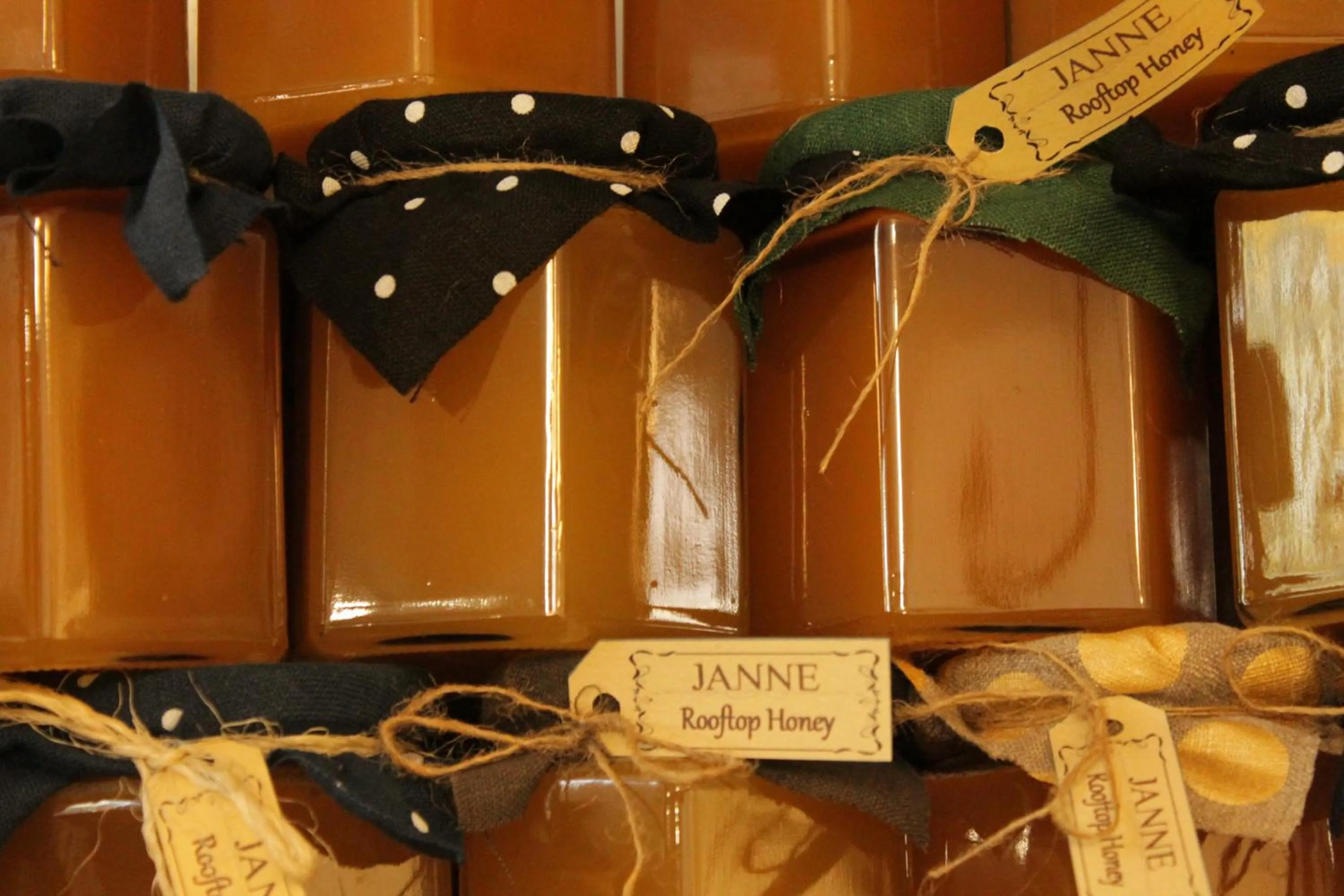 On-site shops in Janne Hotel with Self Check-in