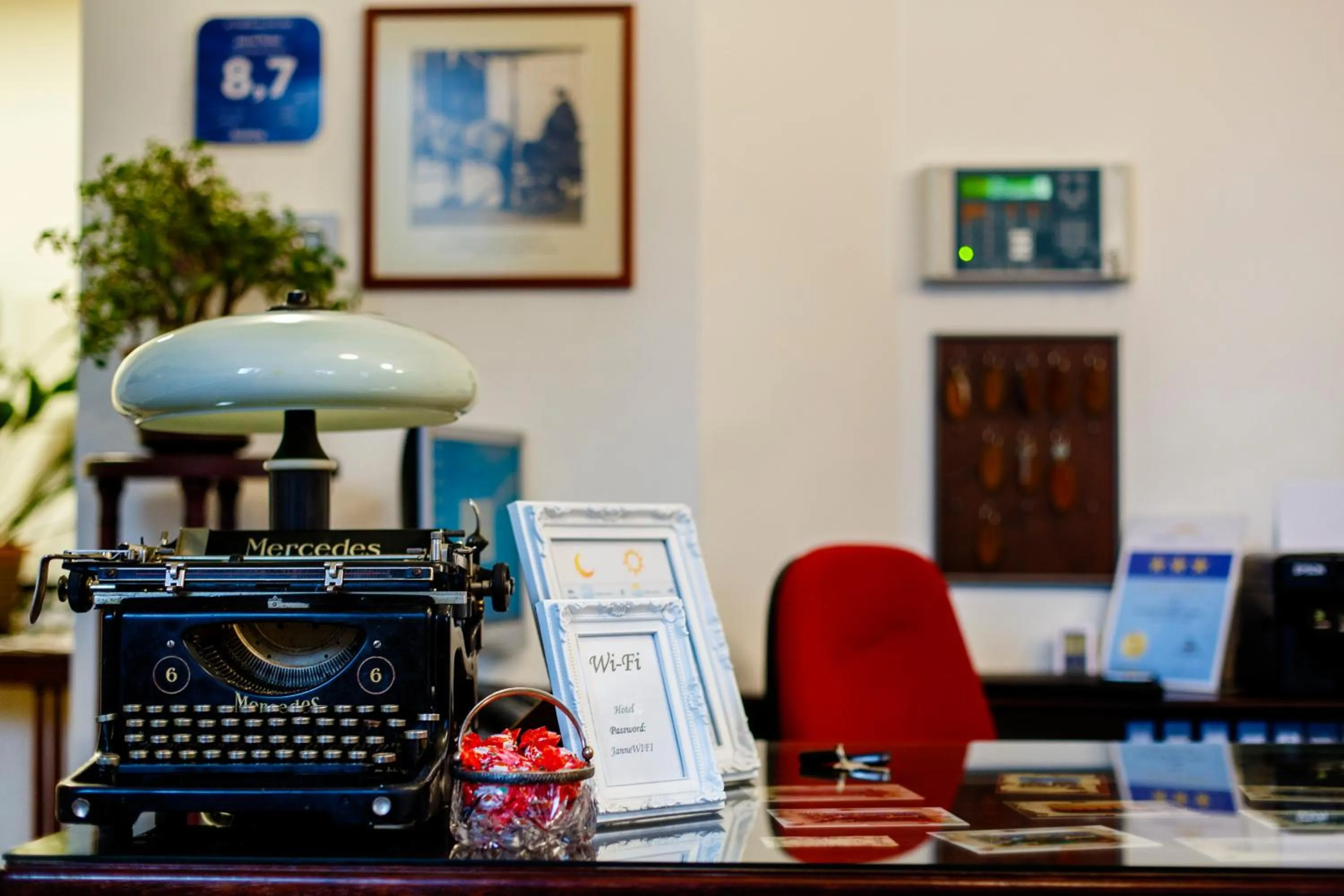Lobby or reception in Janne Hotel with Self Check-in