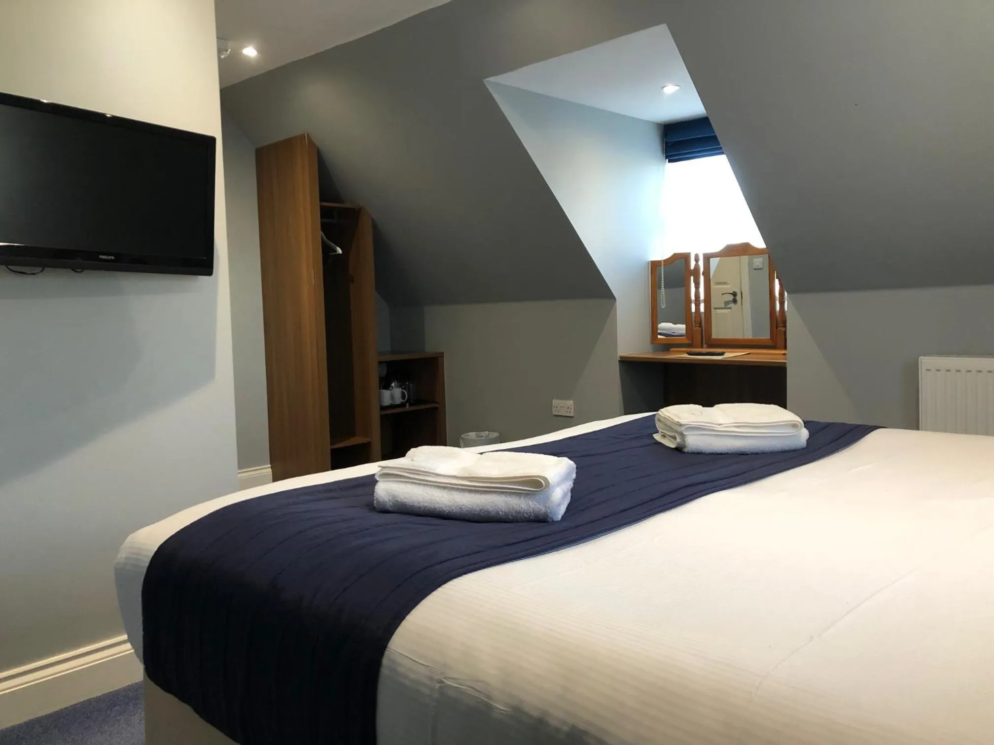 Bedroom, Bed in Corner House Hotel Gatwick with bookable Holiday parking