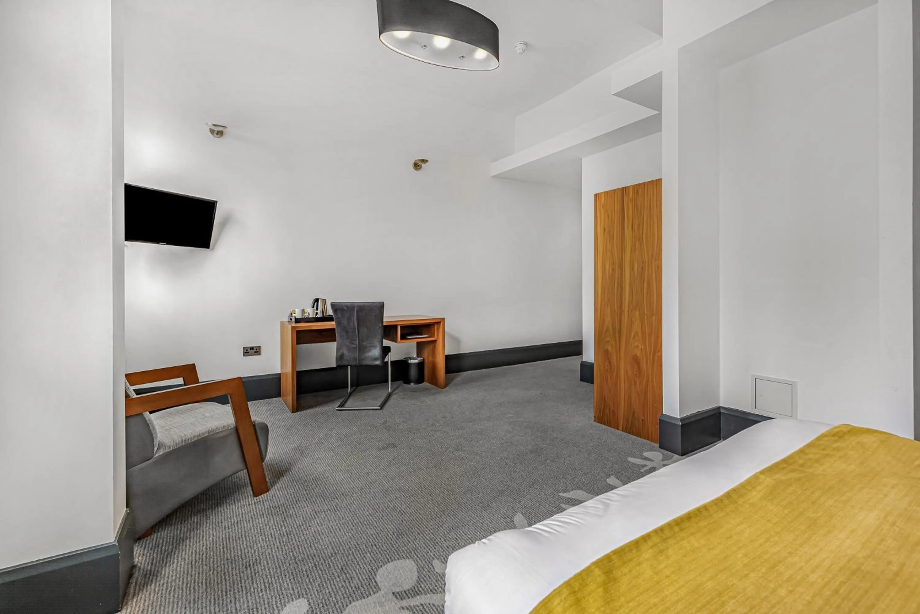 Bedroom, Bed in The Ainscow Hotel