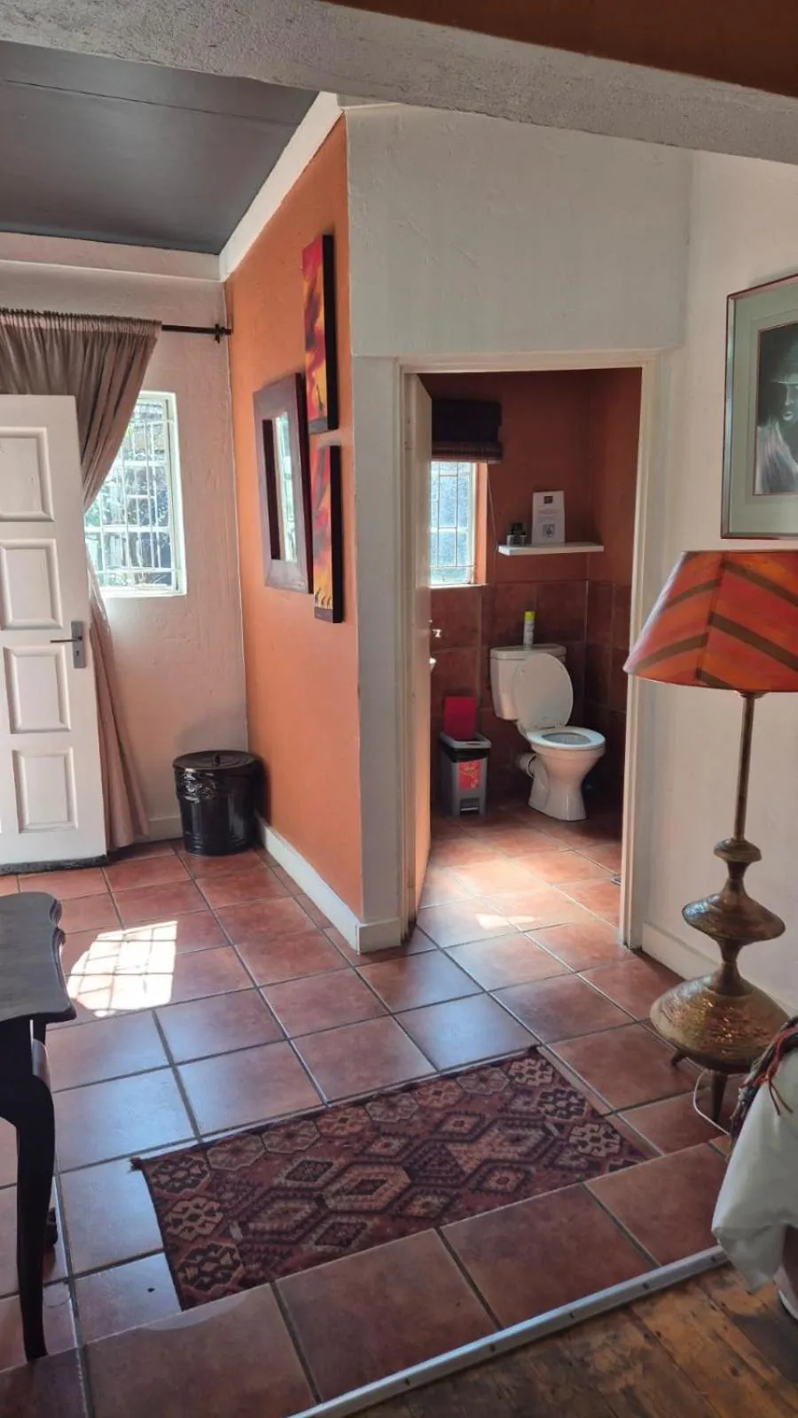 44 on Ennis Guest Lodge and Restaurant -