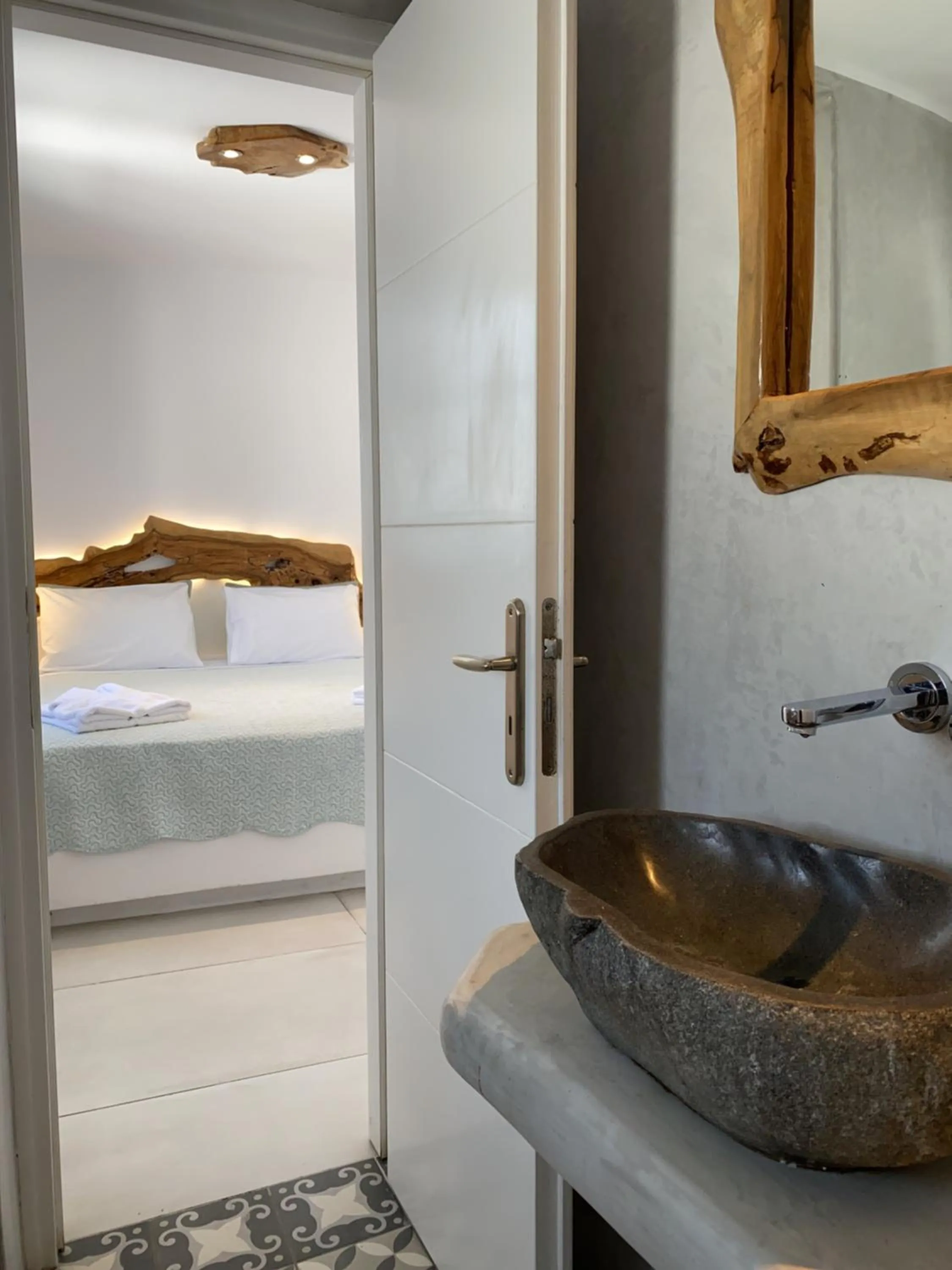 Bathroom in Casa Centro Suites Mykonos