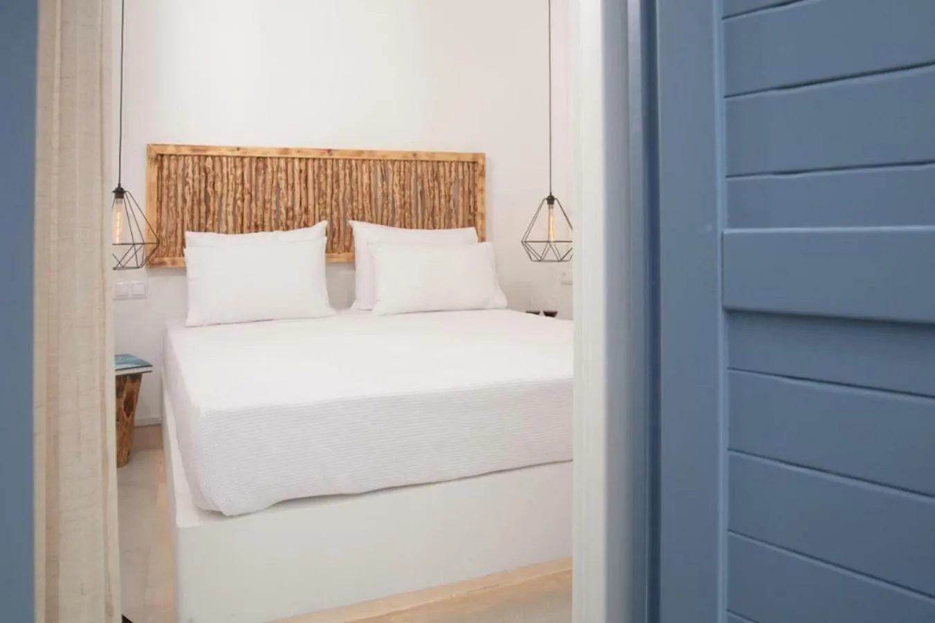 Bed in Casa Centro Suites Mykonos