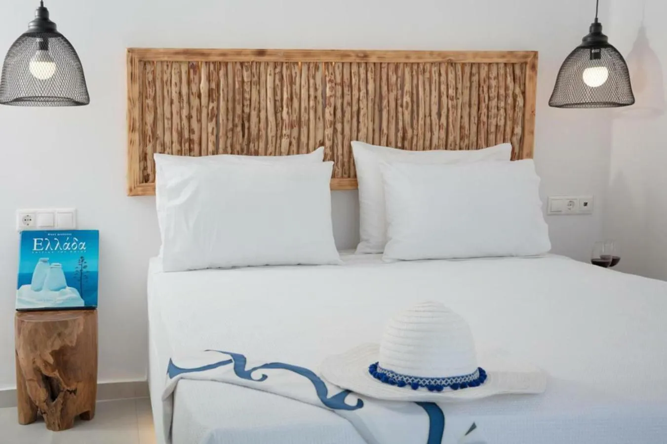 Bed in Casa Centro Suites Mykonos