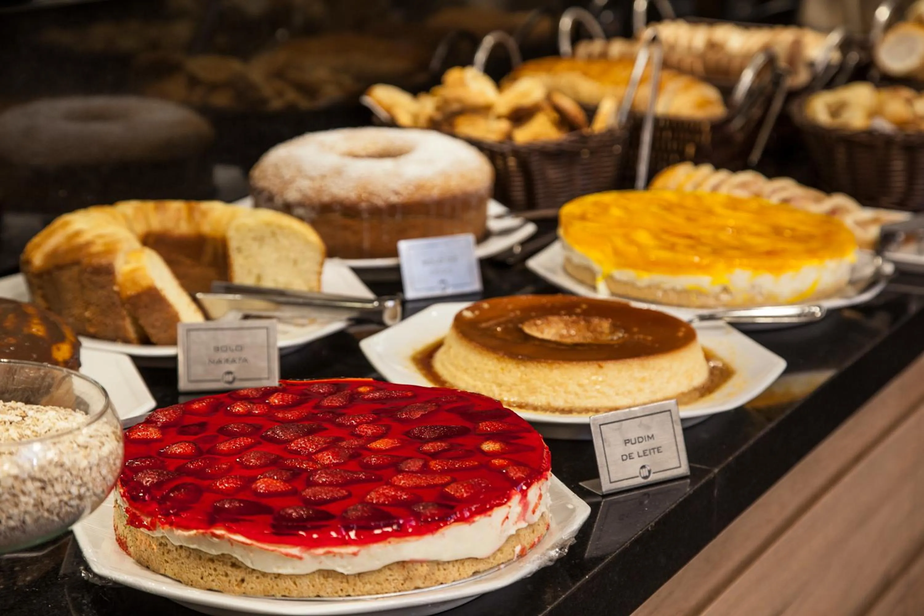 Food and drinks in Momax Hotel