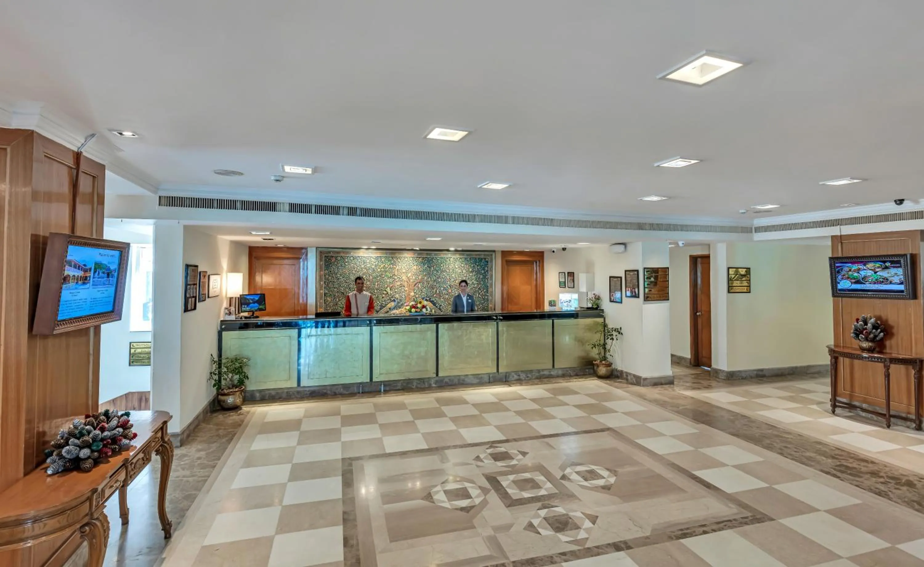 Lobby or reception in Club Mahindra White Meadows Manali