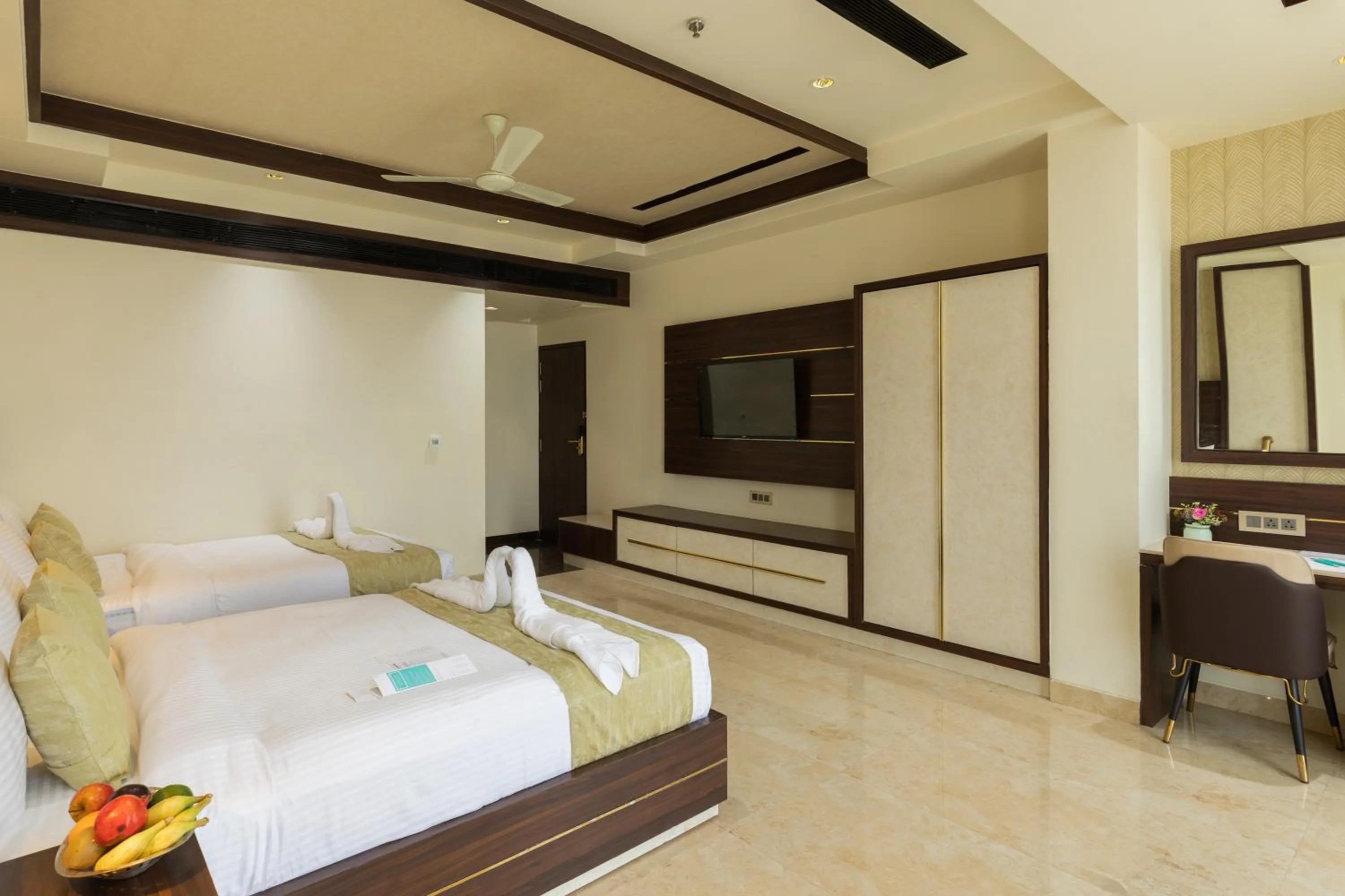 Photo of the whole room, Bed in Royal Rawal - Luxury Boutique Hotel