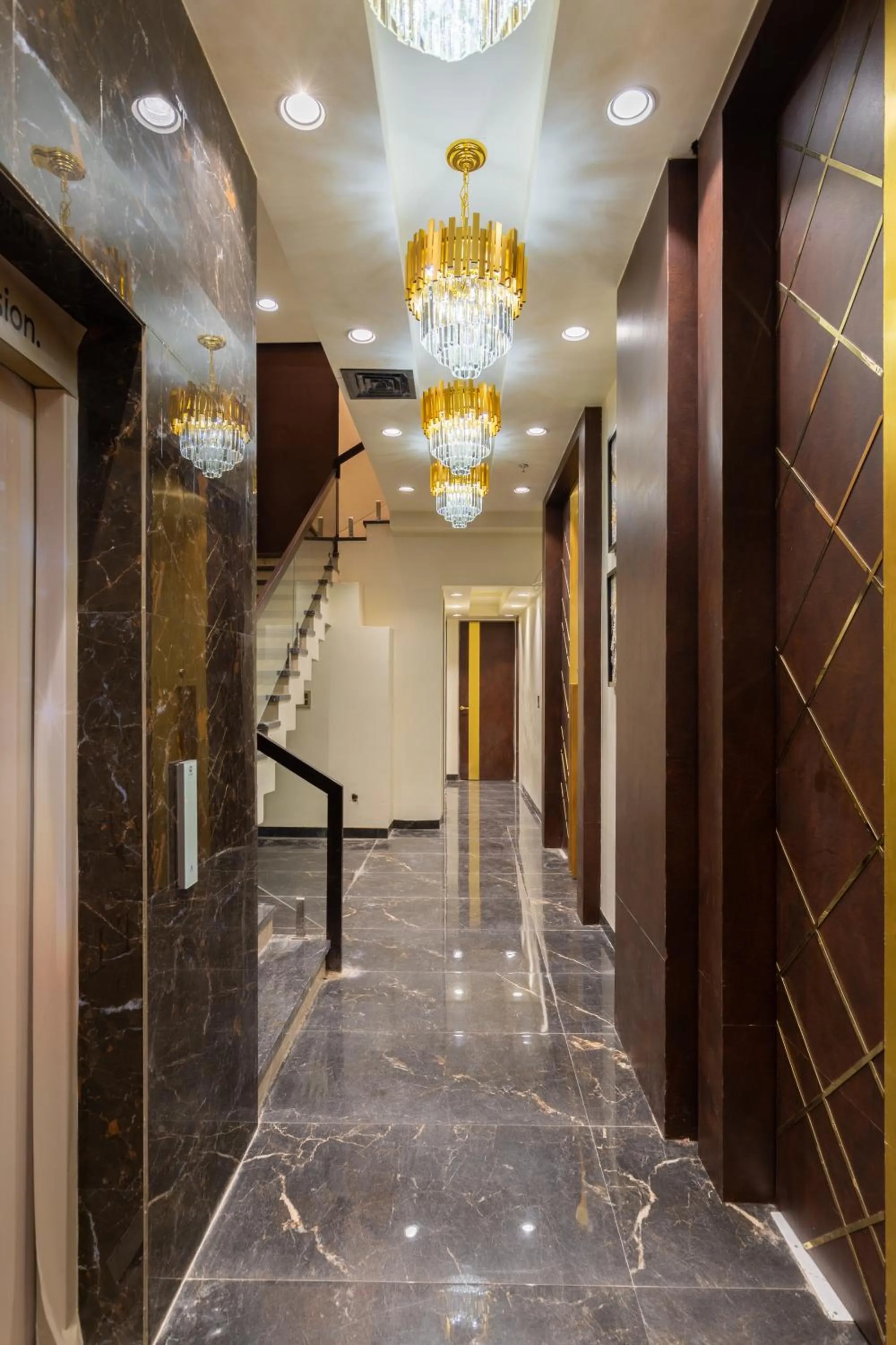 Restaurant/places to eat in Royal Rawal - Luxury Boutique Hotel