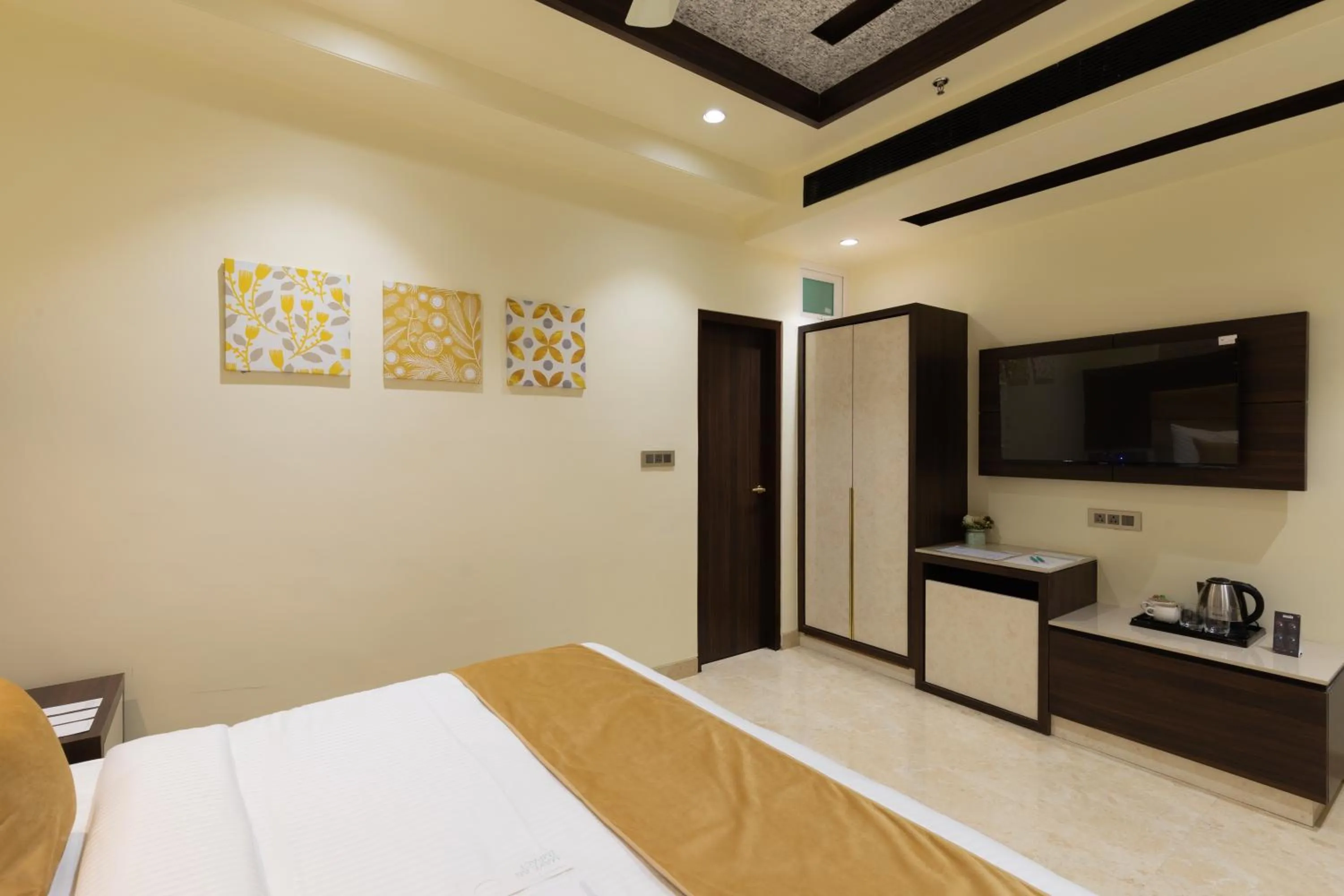 Bedroom, Bed in Royal Rawal - Luxury Boutique Hotel