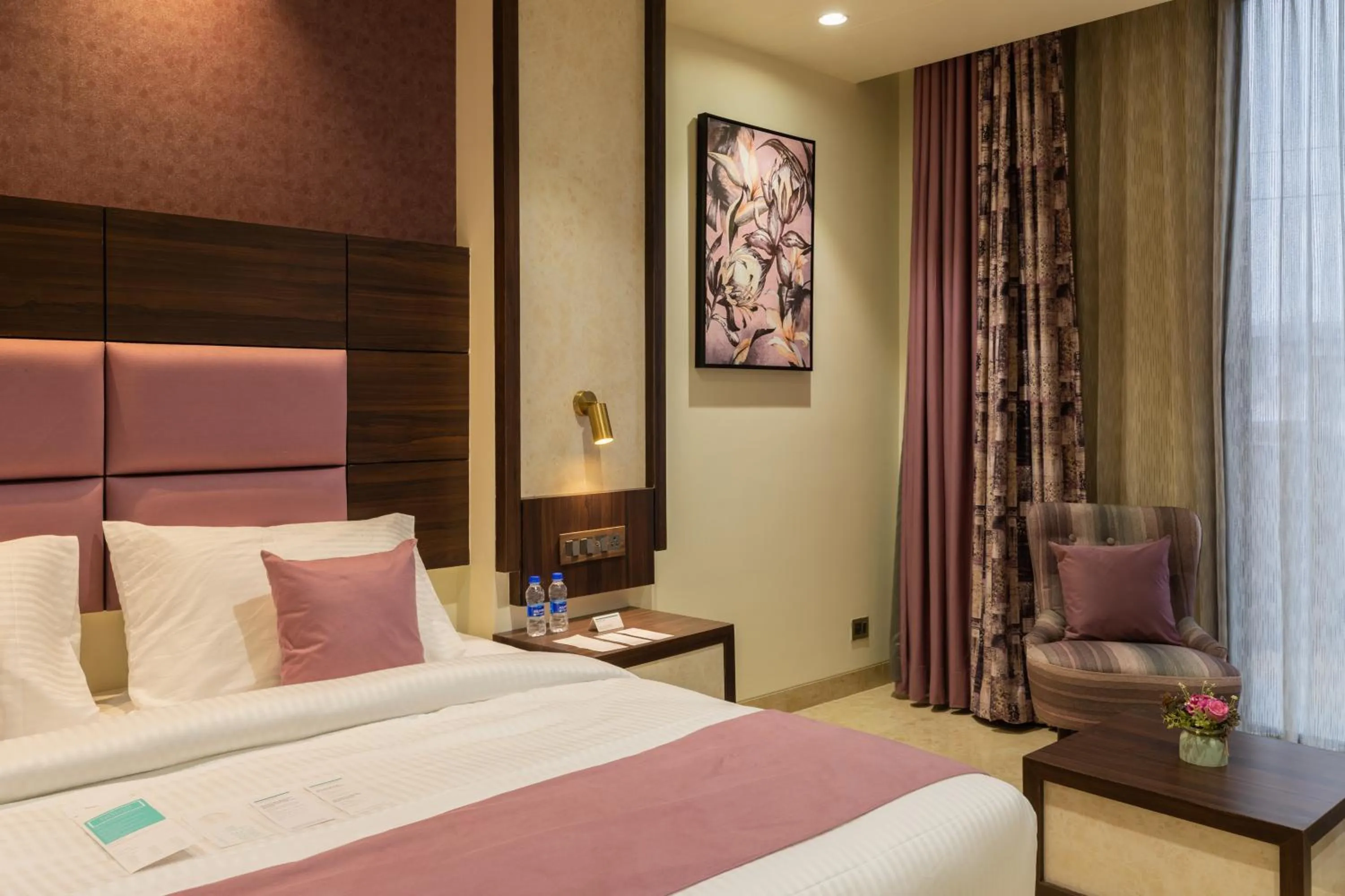 Bed in Royal Rawal - Luxury Boutique Hotel