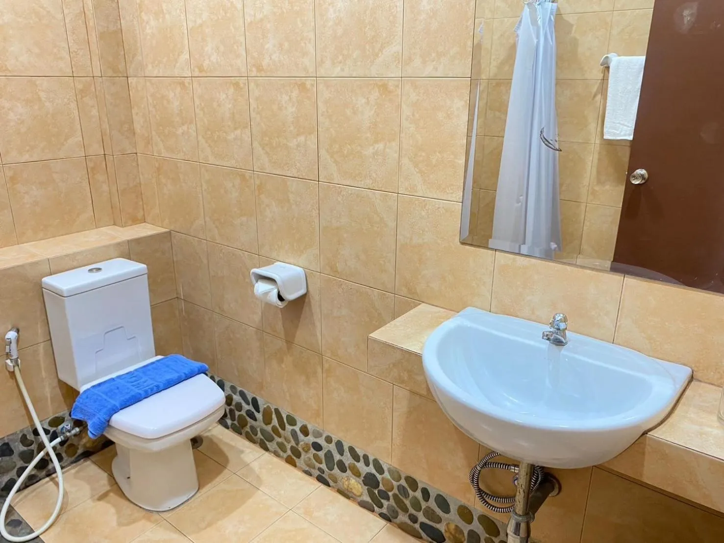 Bathroom in Phuphamok Valley Resort