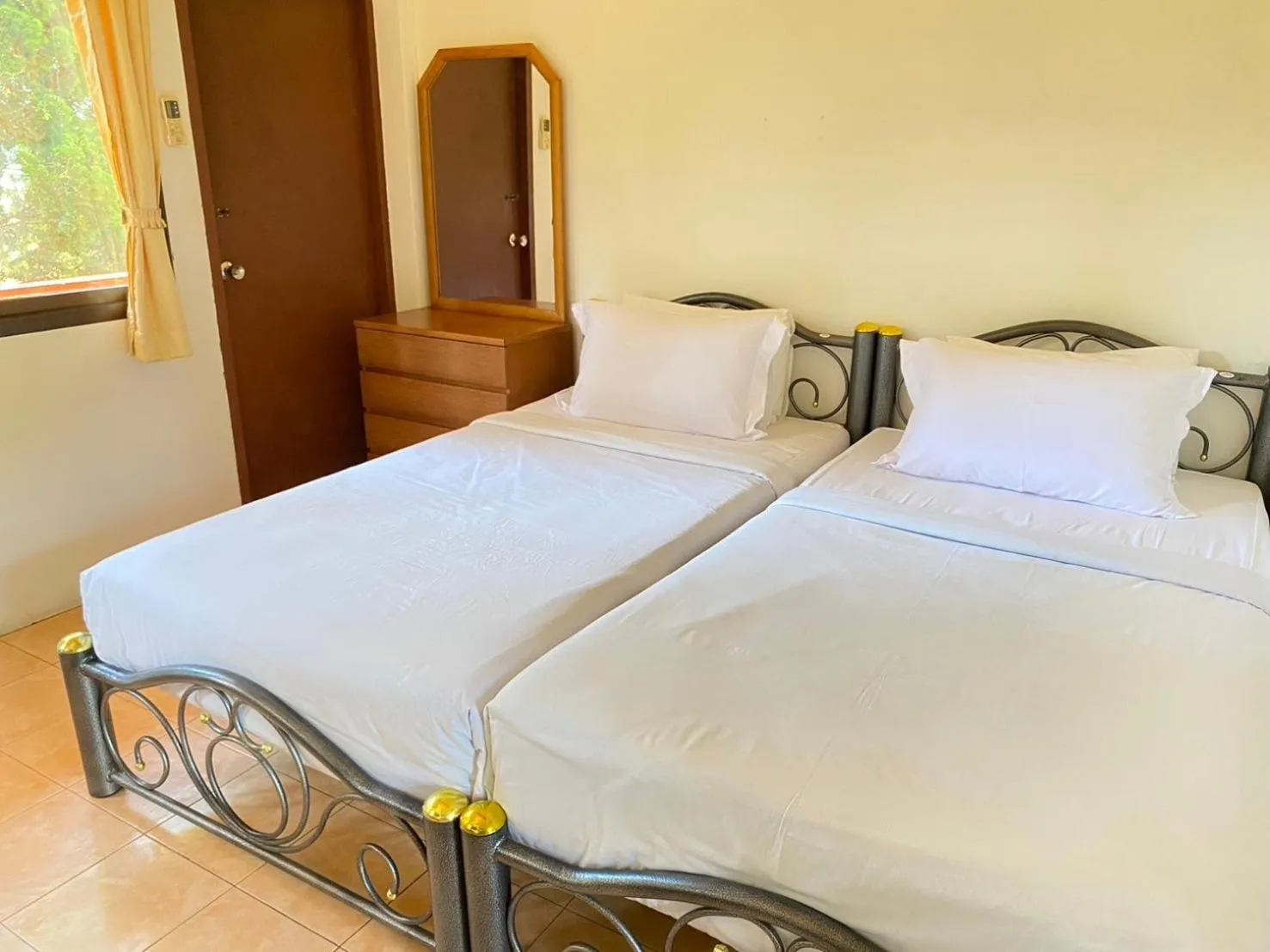 Bed in Phuphamok Valley Resort