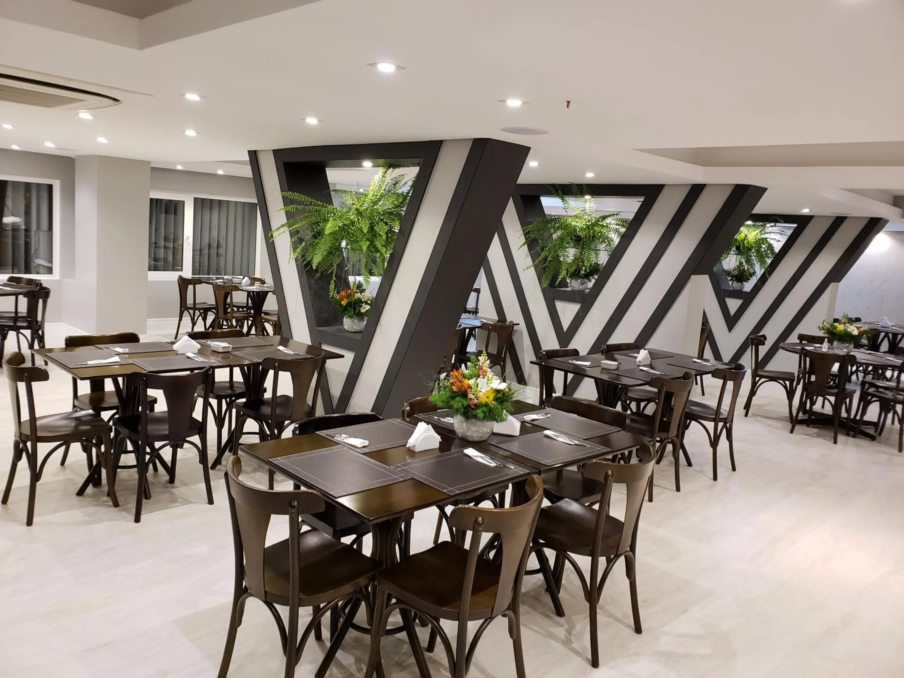 Restaurant/places to eat in Hotel Alvorada