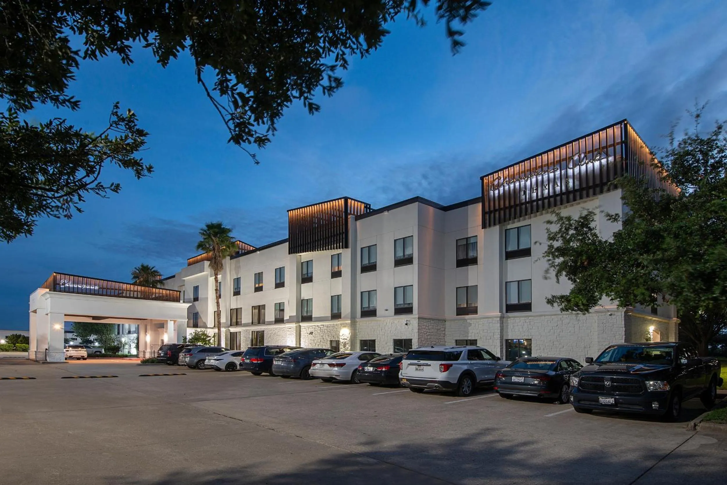 Property building in Champions Club and Hotel, Houston Westchase