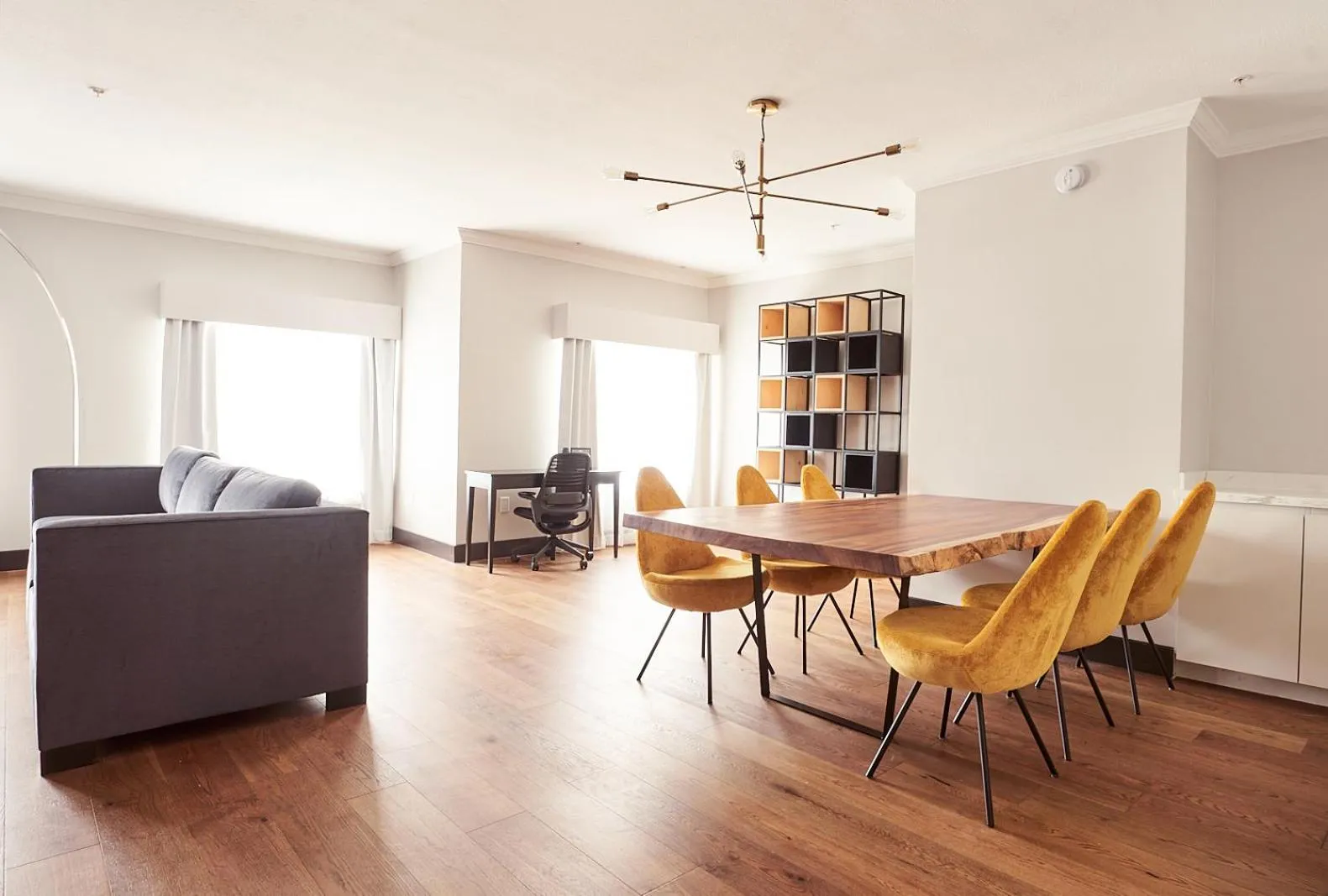 Living room in Champions Club and Hotel, Houston Westchase