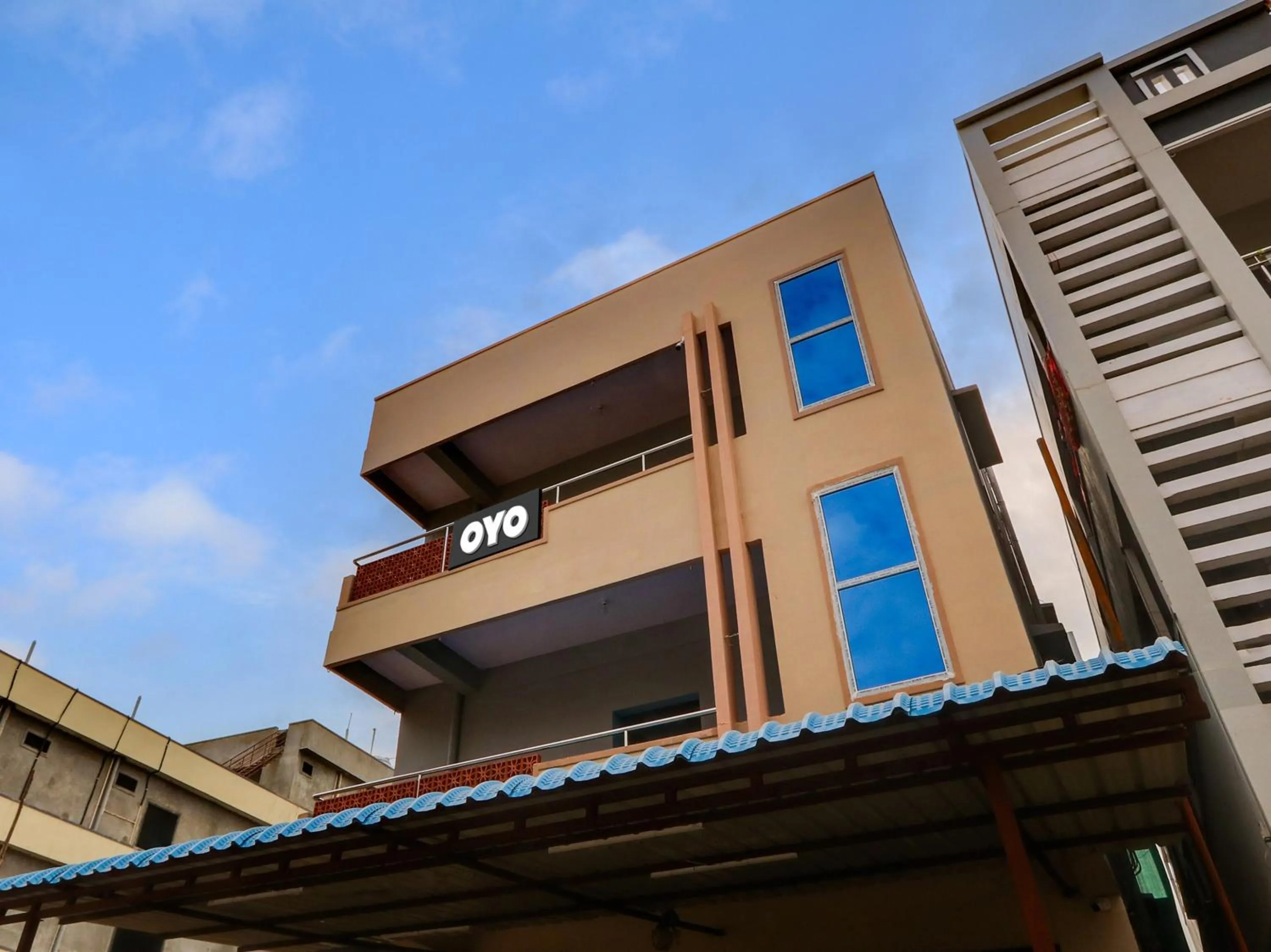 Facade/entrance in Hotel O SR Grand