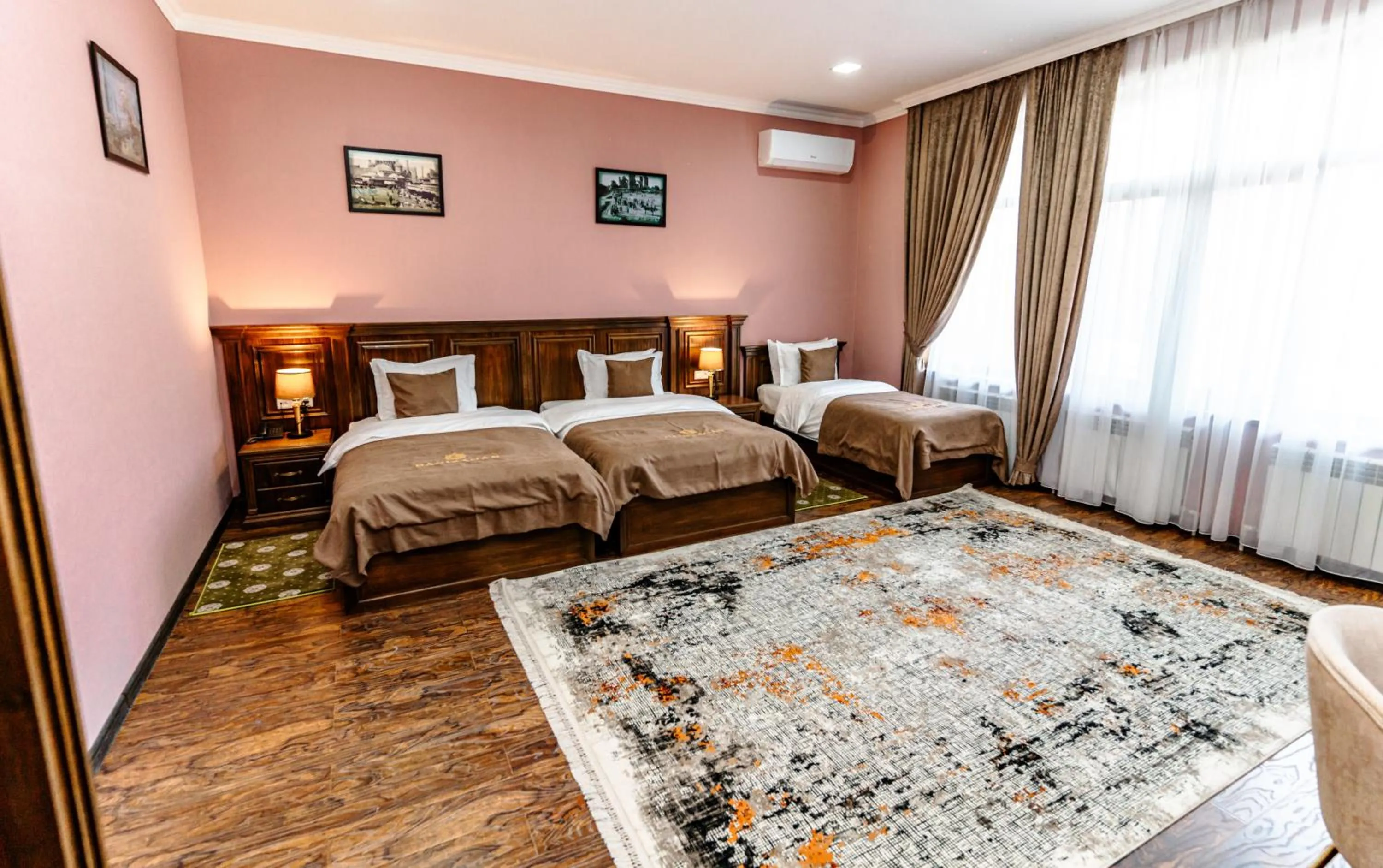 Photo of the whole room, Bed in Bagizagan Hotel