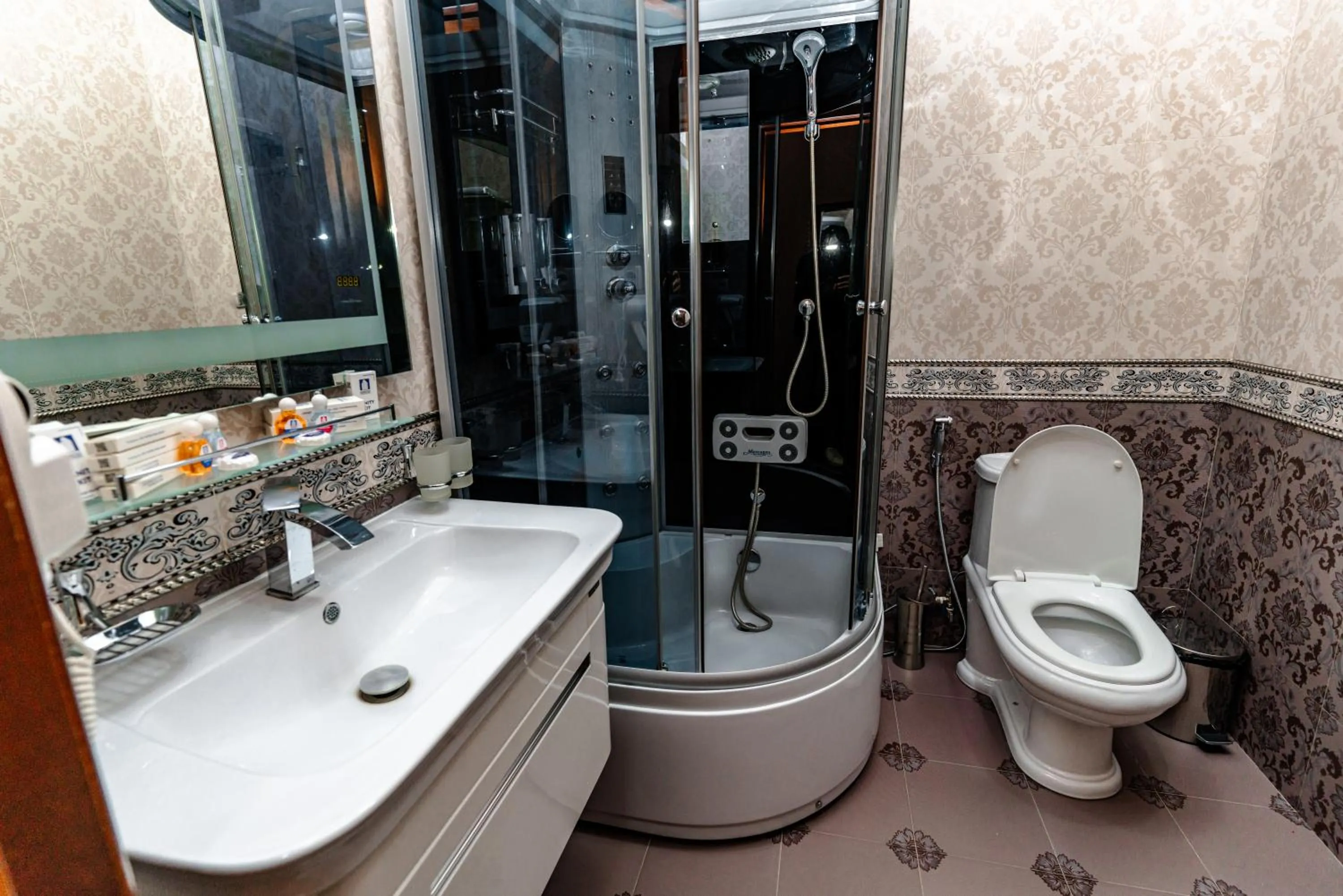 Toilet in Bagizagan Hotel