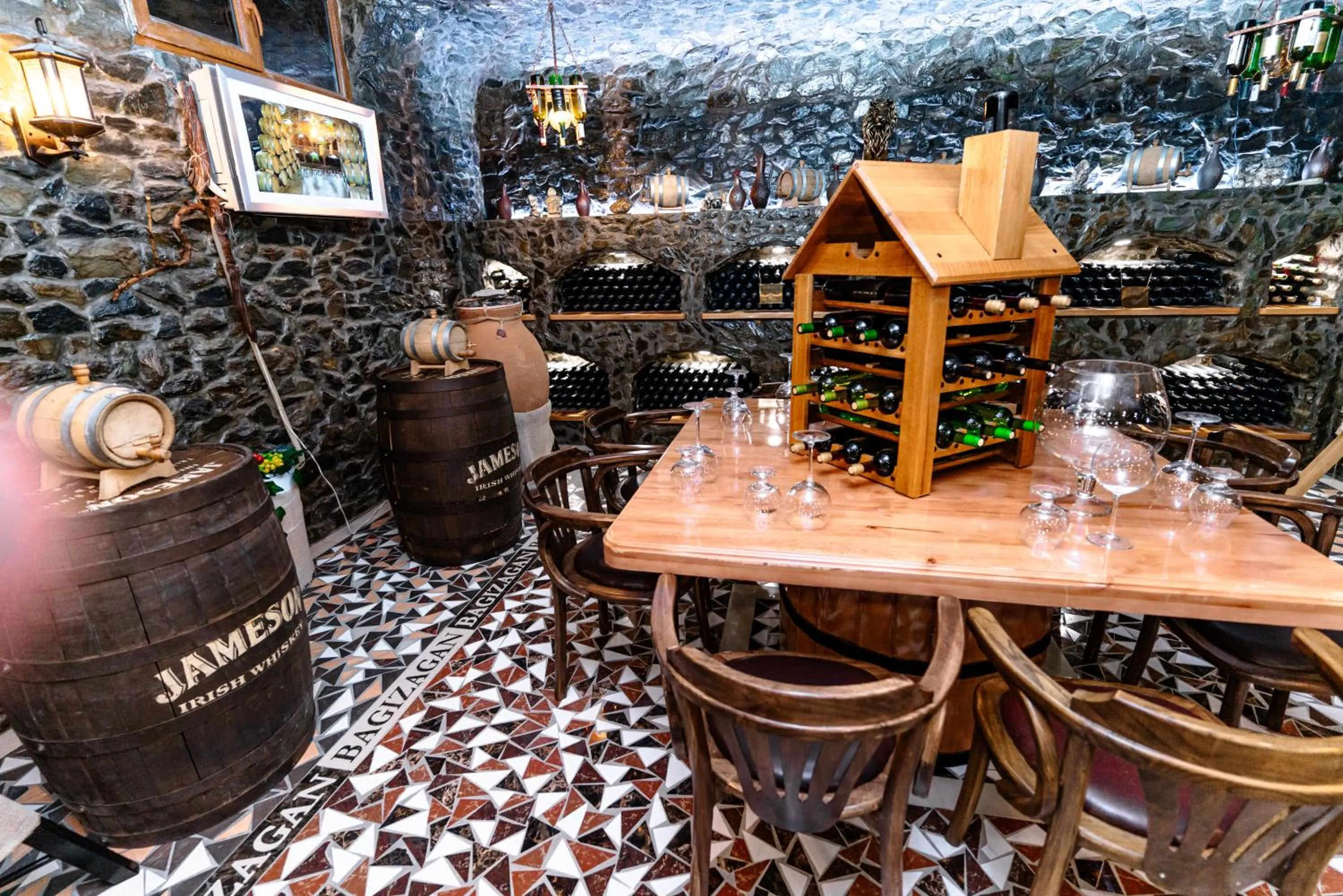 Drinks in Bagizagan Hotel