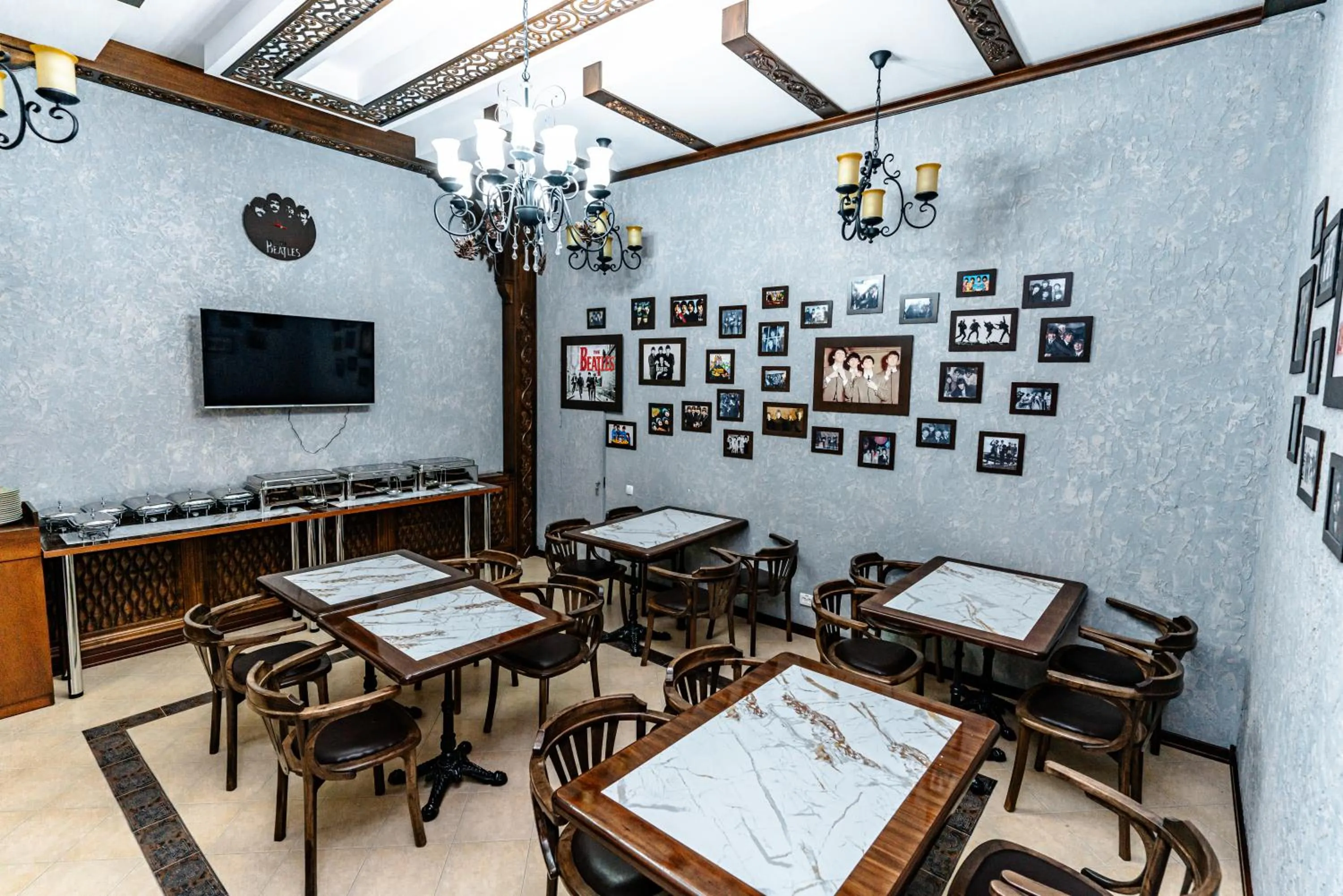 Restaurant/places to eat in Bagizagan Hotel