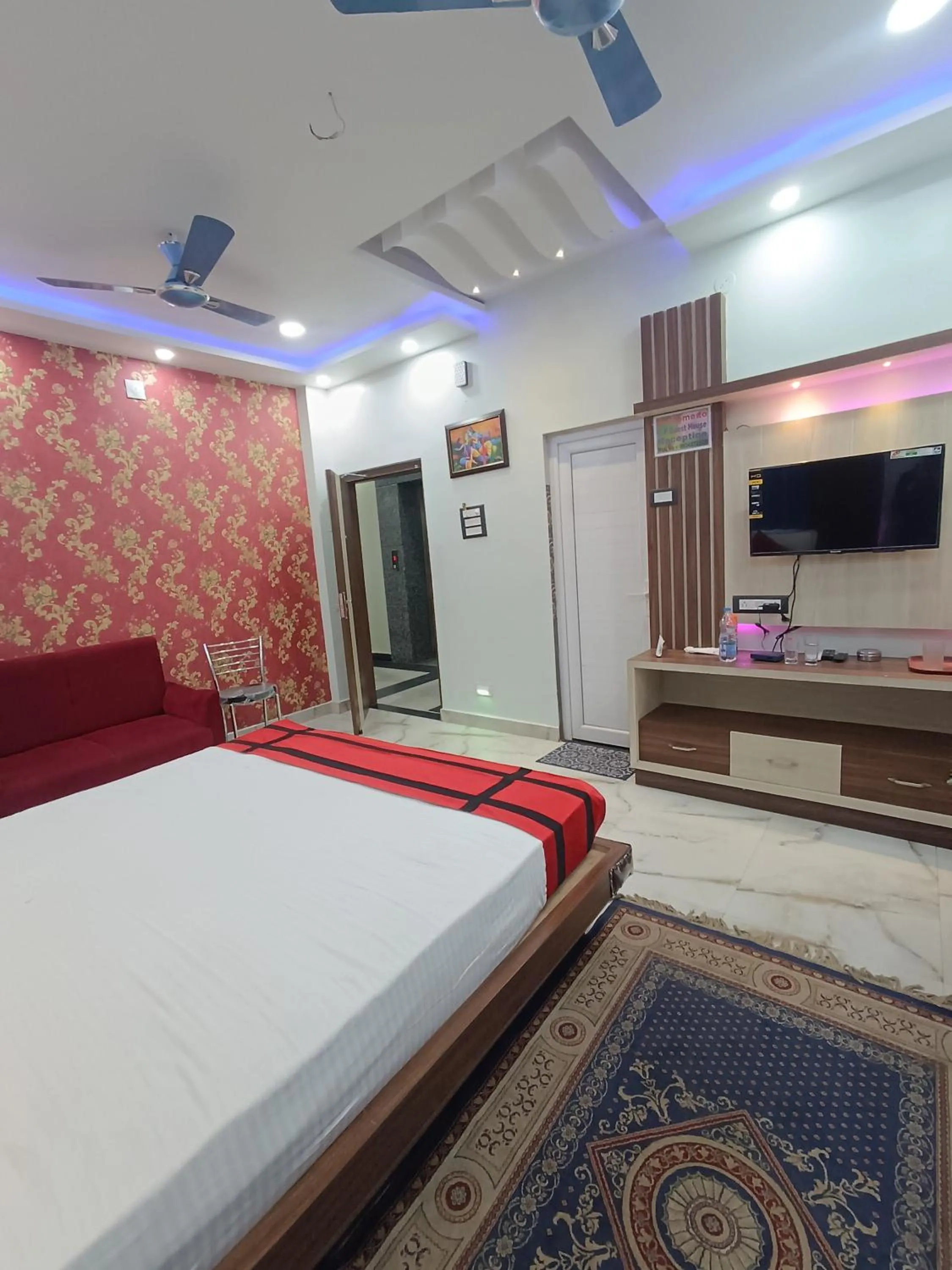 Bed in G P Guest House And Banquet Hall