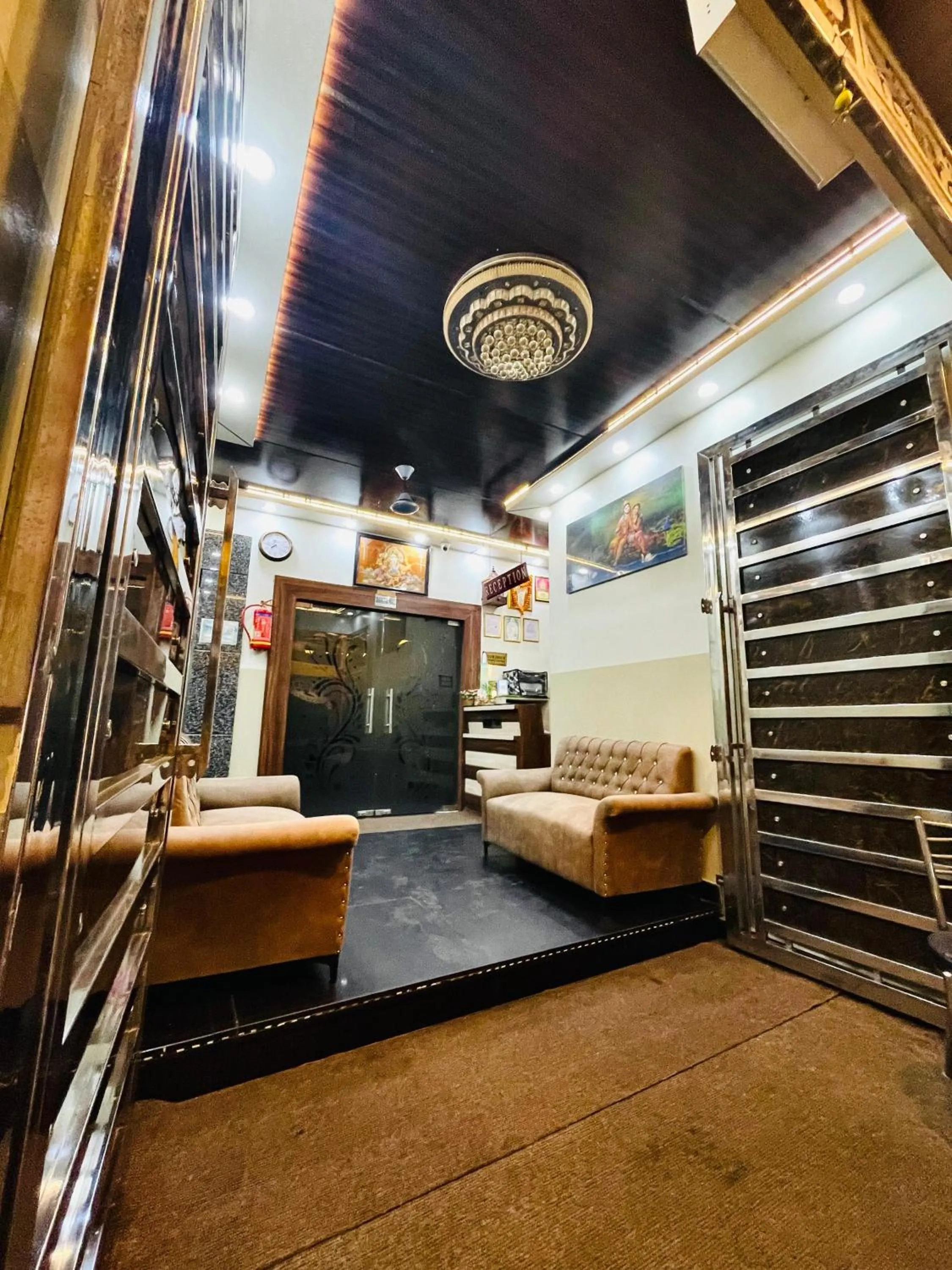 G P Guest House And Banquet Hall