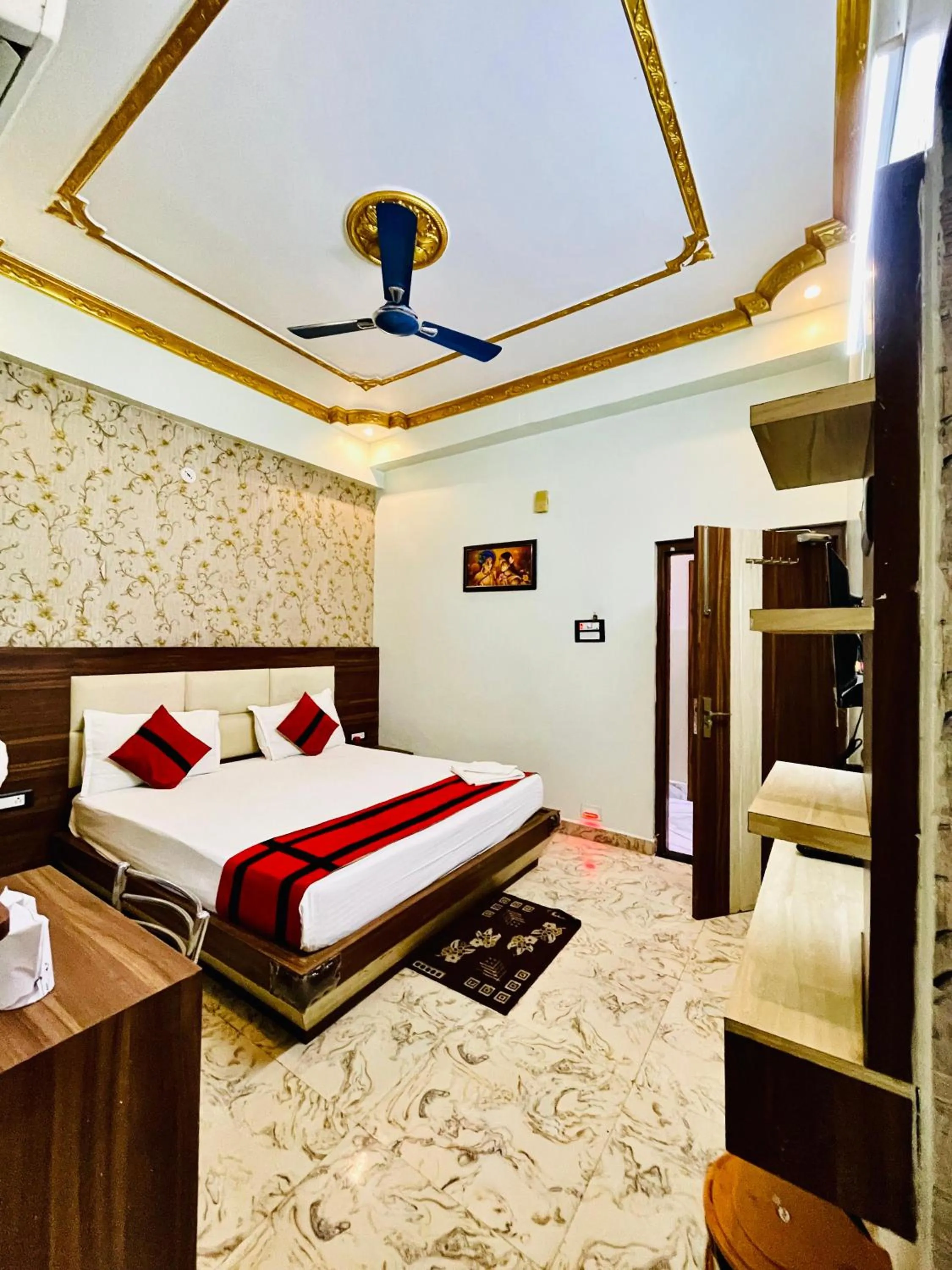 Bed in G P Guest House And Banquet Hall
