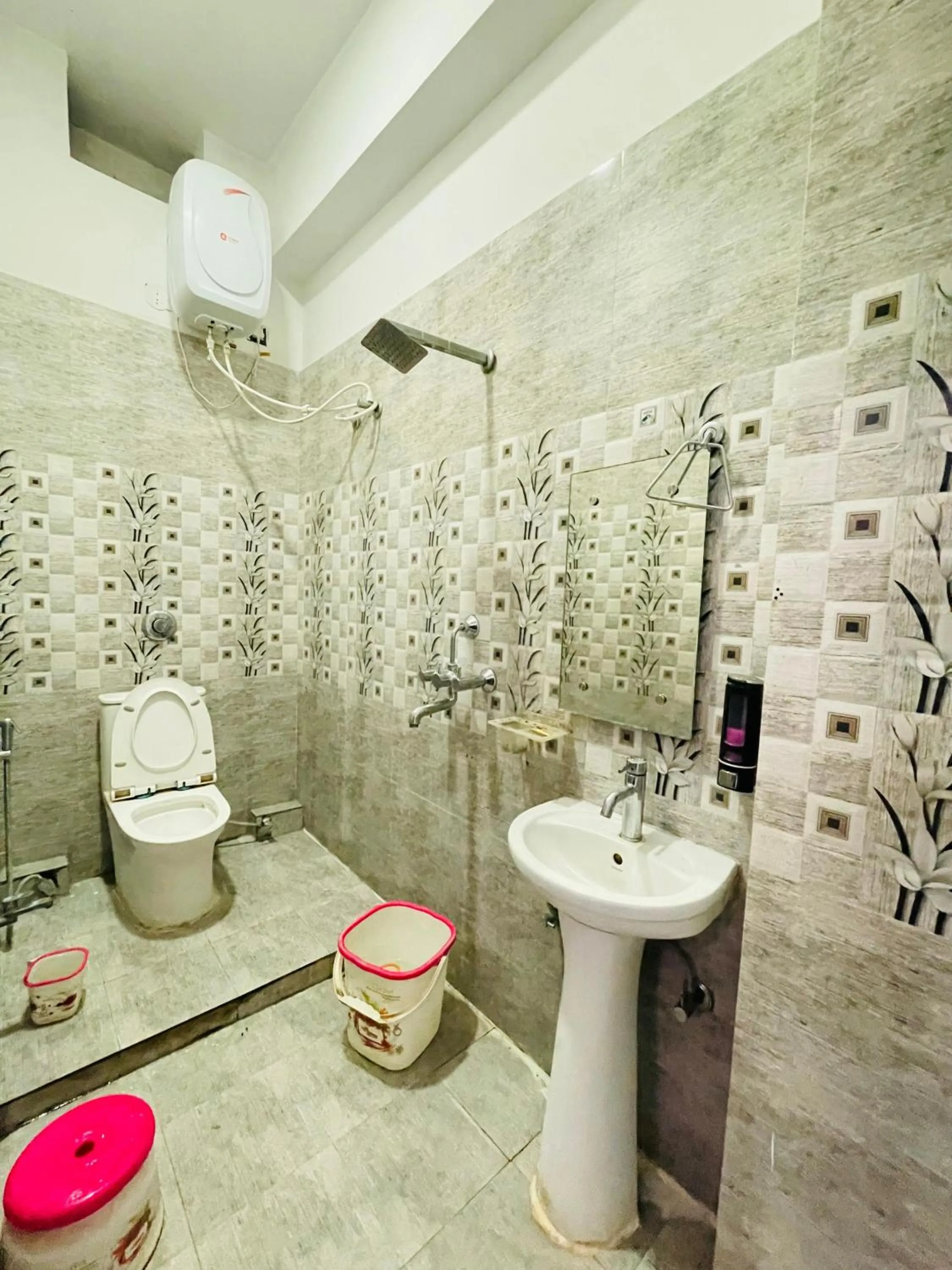 G P Guest House And Banquet Hall