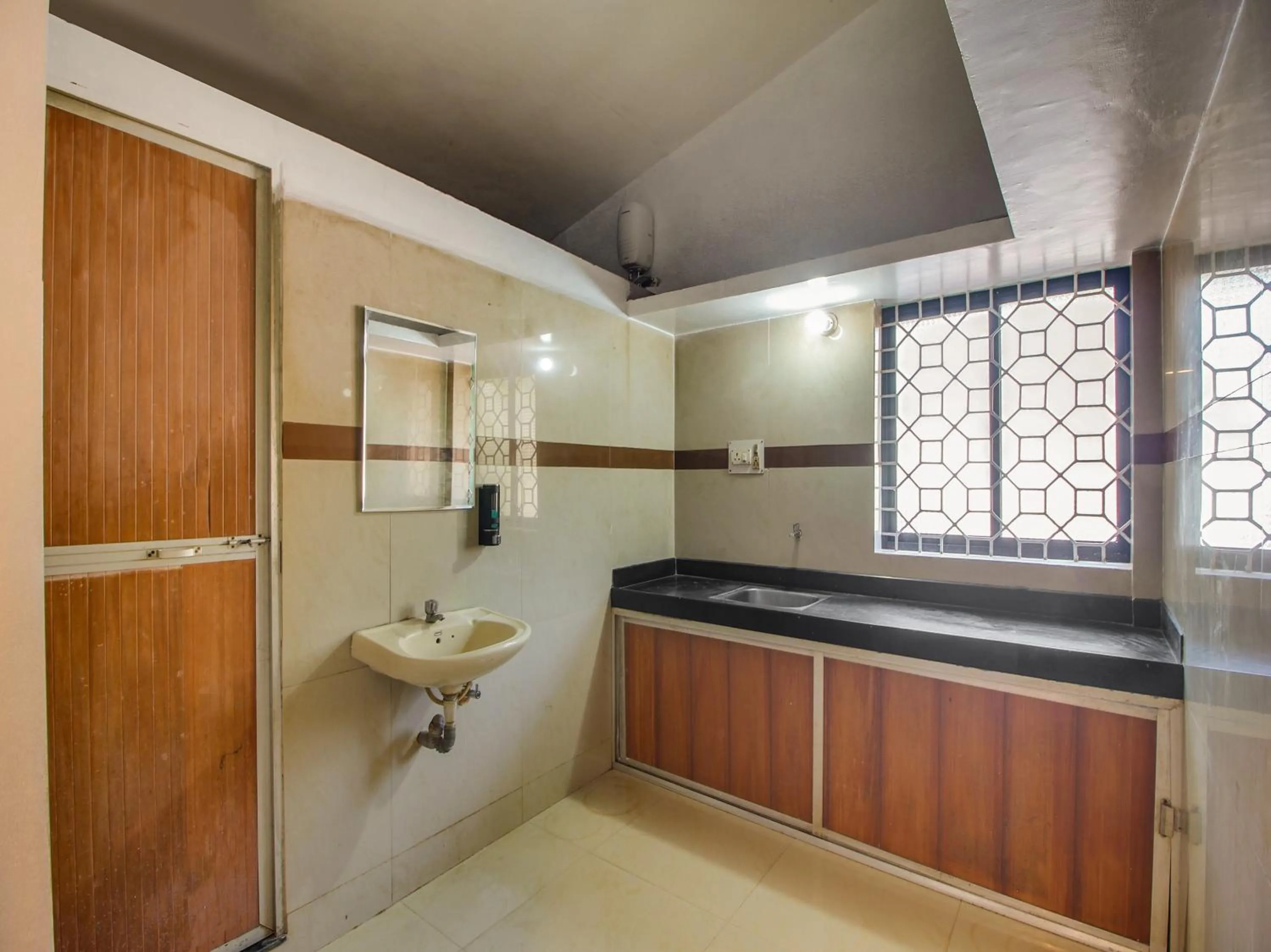 Bathroom in Hotel O by OYO Guddan Holiday